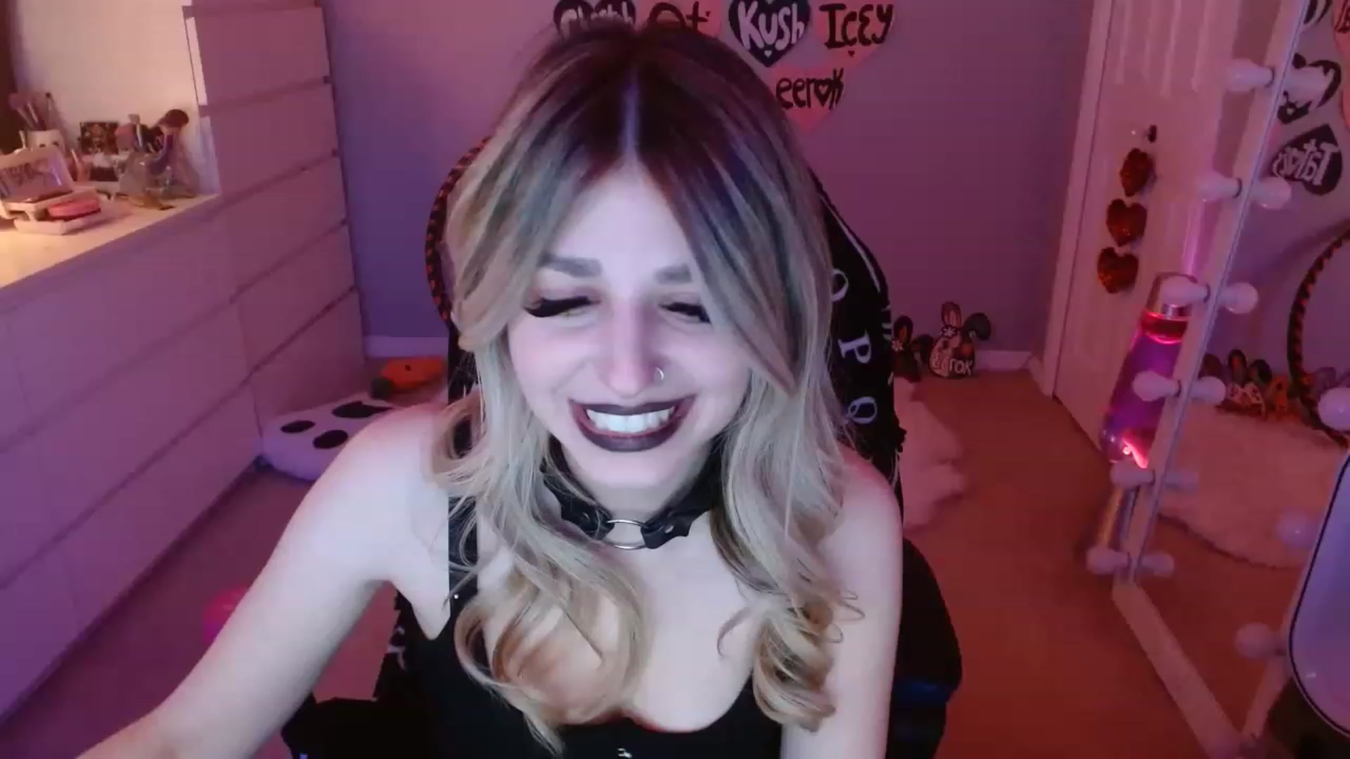 Gallery image thumbnail from Serafina's myfreecams stream on, 05/03/2023, 06:31 image 1 of 20