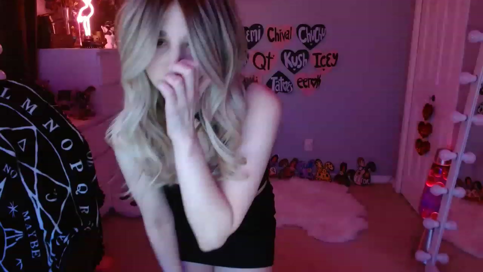 Gallery image thumbnail from Serafina's myfreecams stream on, 05/03/2023, 06:31 image 16 of 20