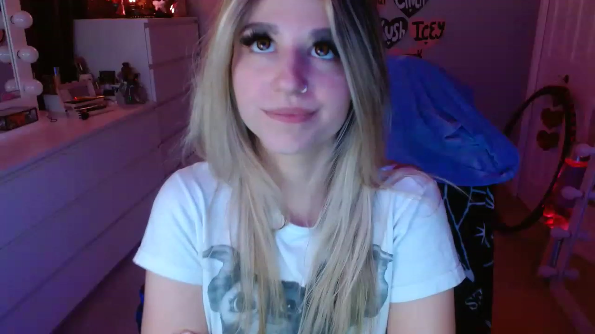 Gallery image thumbnail from Serafina's myfreecams stream on, 05/07/2023, 04:57 image 8 of 20