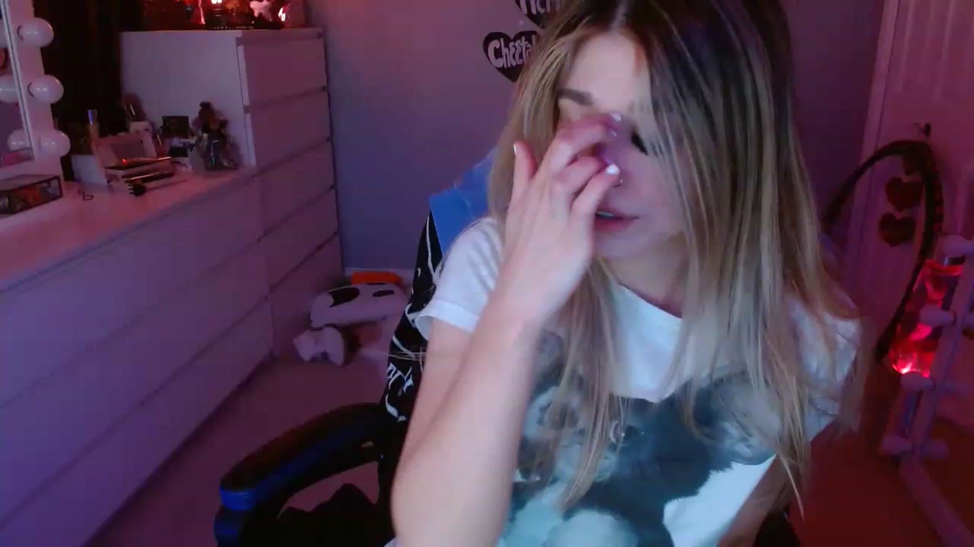 Gallery image thumbnail from Serafina's myfreecams stream on, 05/07/2023, 04:57 image 2 of 20