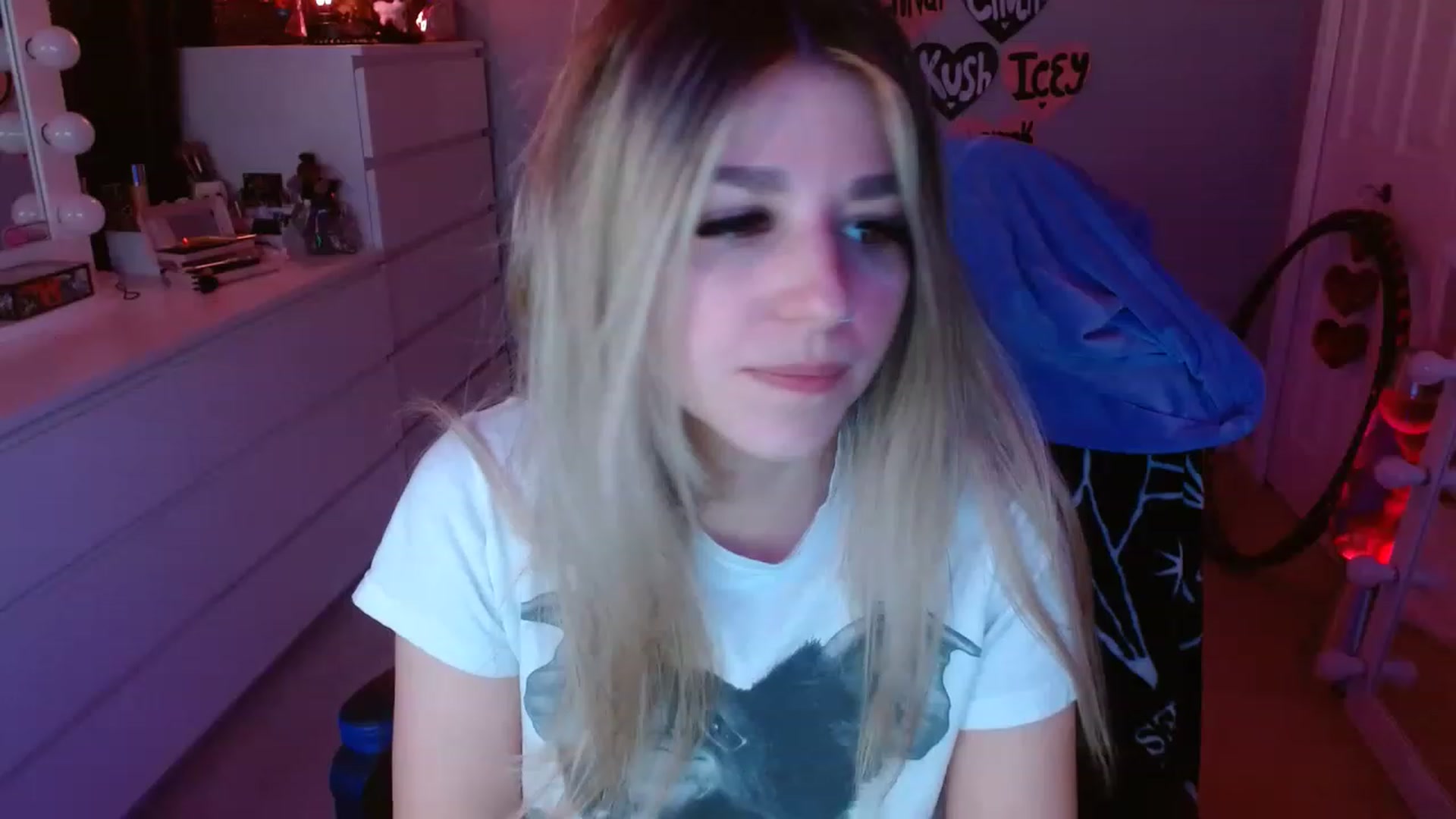 Gallery image thumbnail from Serafina's myfreecams stream on, 05/07/2023, 04:57 image 6 of 20