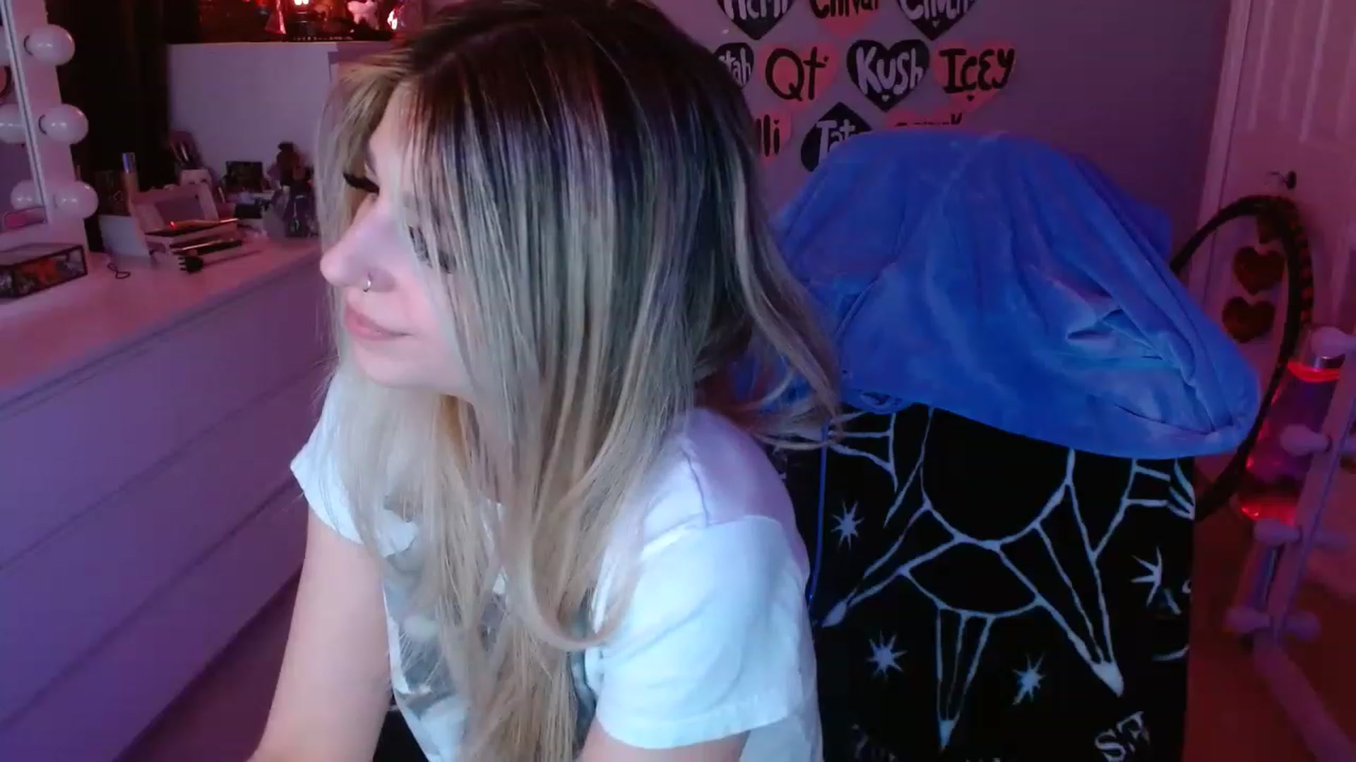 Gallery image thumbnail from Serafina's myfreecams stream on, 05/07/2023, 04:57 image 12 of 20
