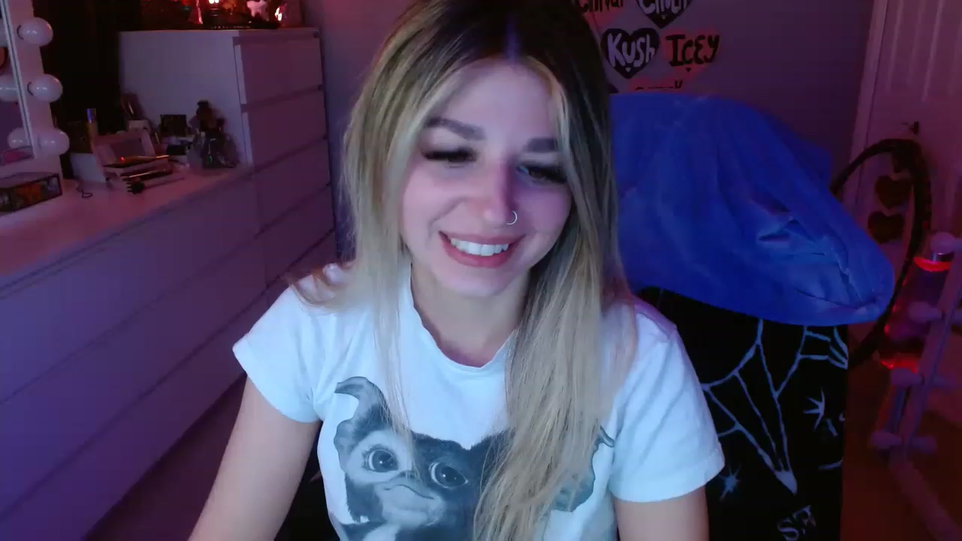Gallery image thumbnail from Serafina's myfreecams stream on, 05/07/2023, 04:57 image 13 of 20