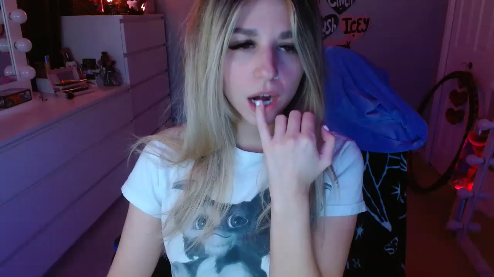 Gallery image thumbnail from Serafina's myfreecams stream on, 05/07/2023, 04:57 image 5 of 20