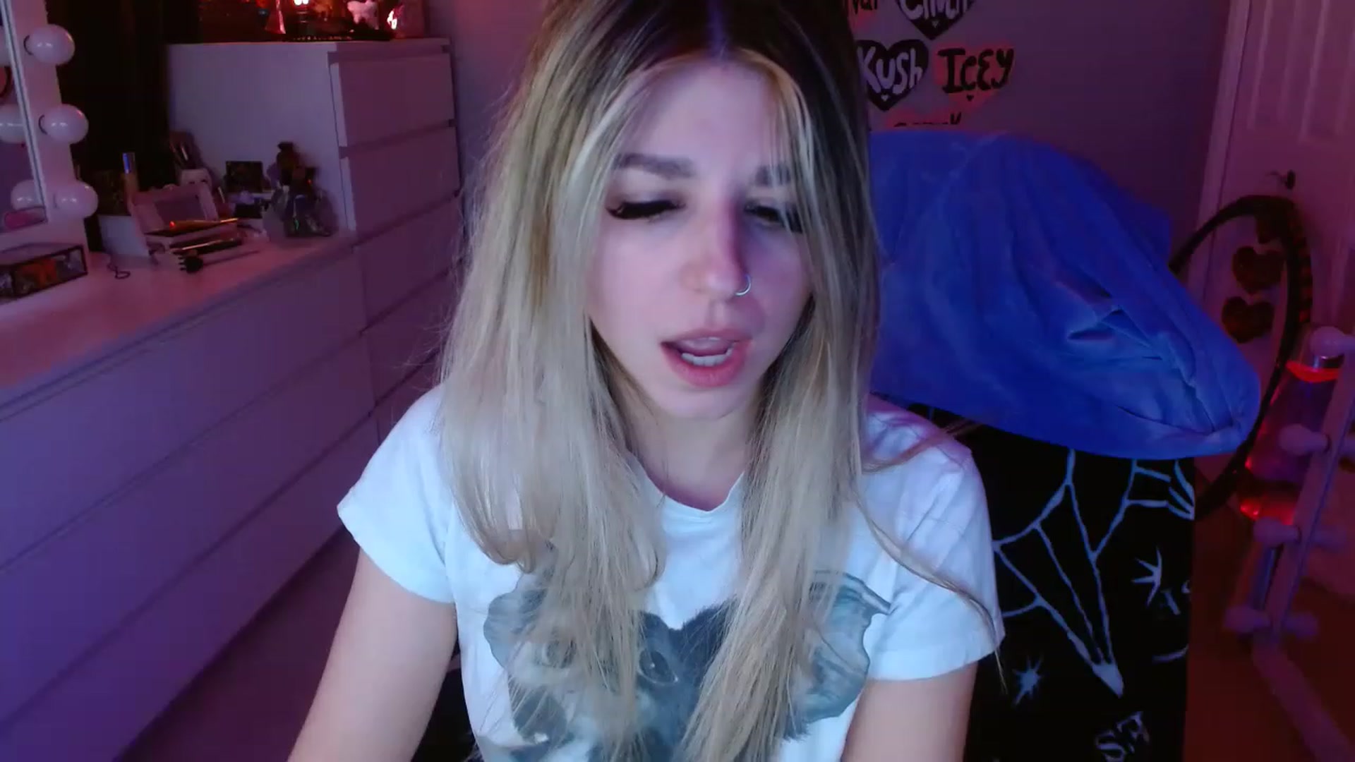 Gallery image thumbnail from Serafina's myfreecams stream on, 05/07/2023, 04:57 image 11 of 20