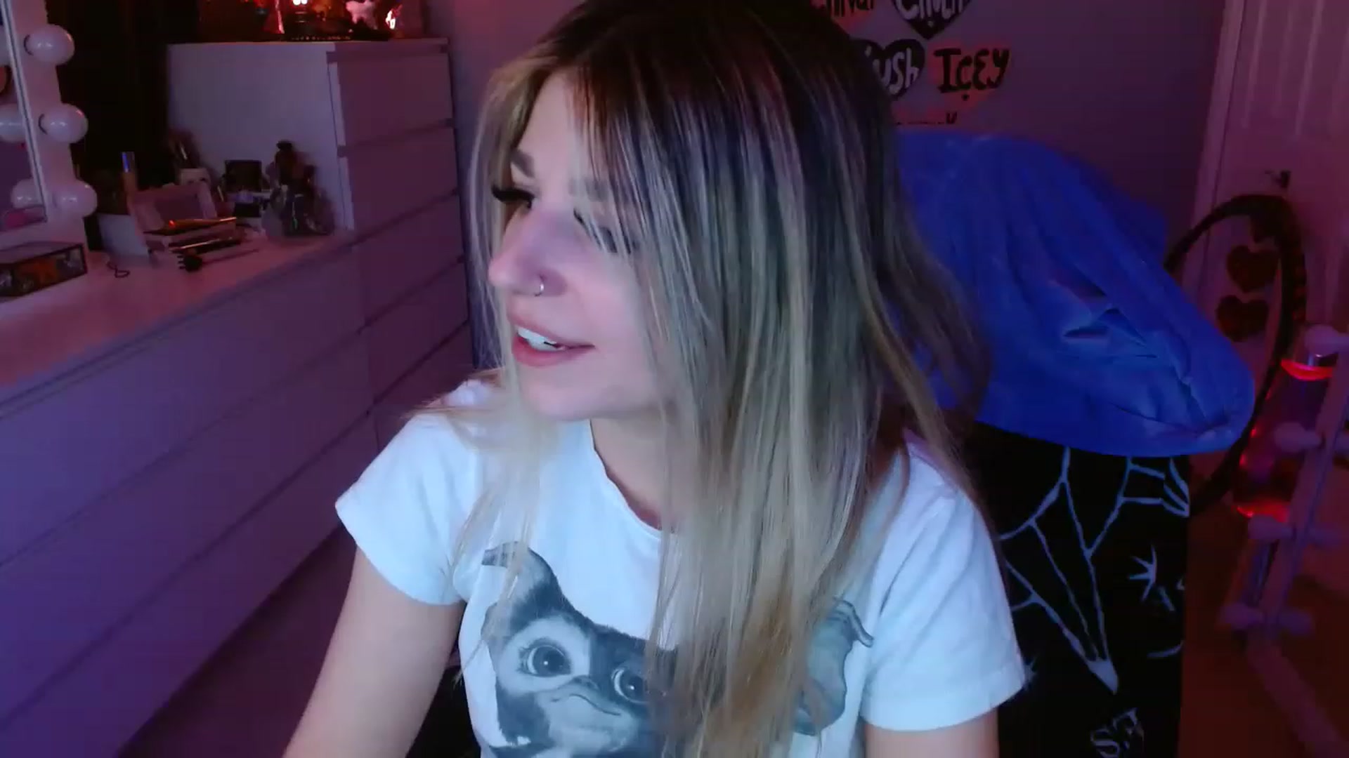 Gallery image thumbnail from Serafina's myfreecams stream on, 05/07/2023, 04:57 image 14 of 20