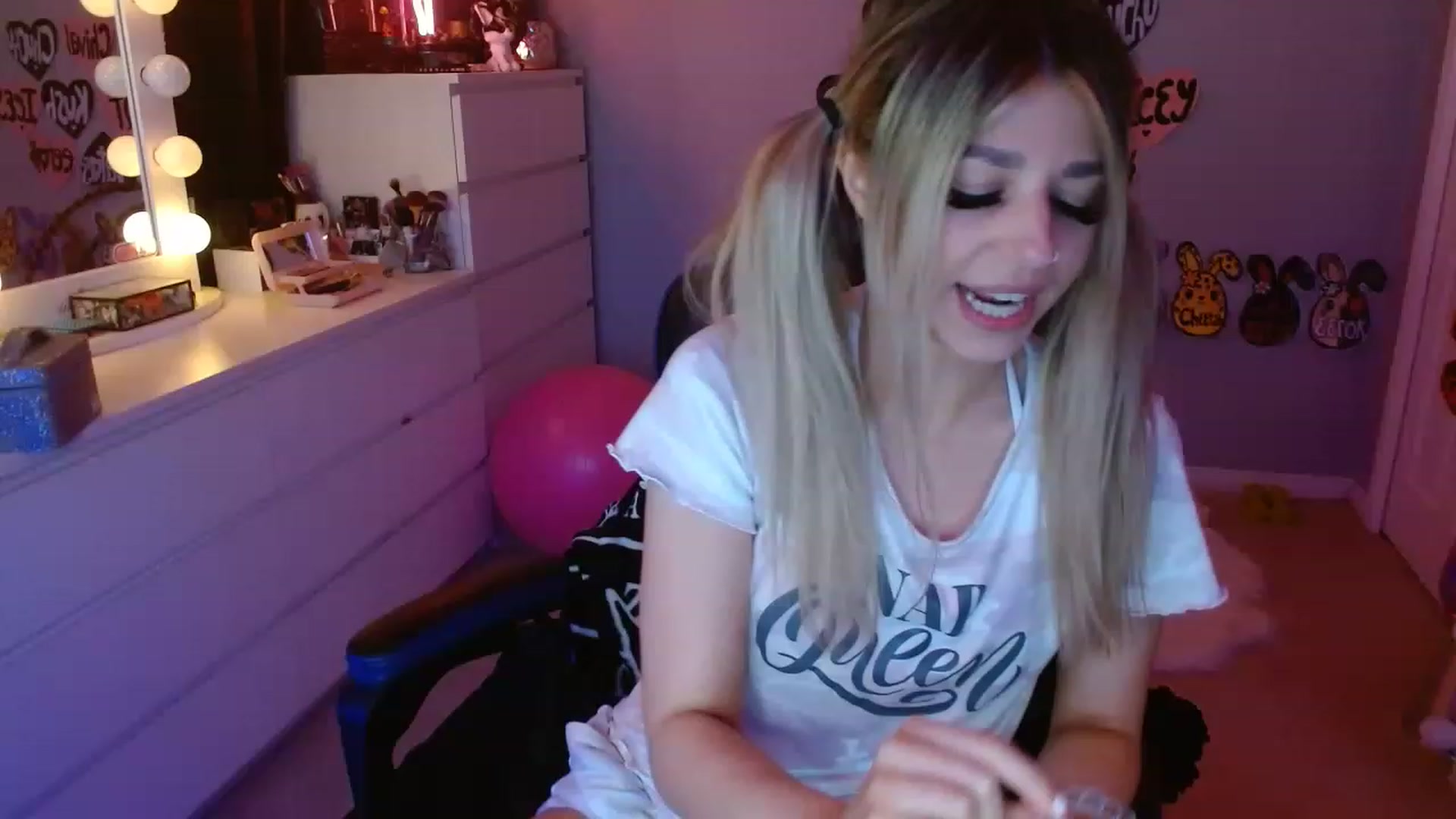 Gallery image thumbnail from Serafina's myfreecams stream on, 05/12/2023, 03:08 image 7 of 20