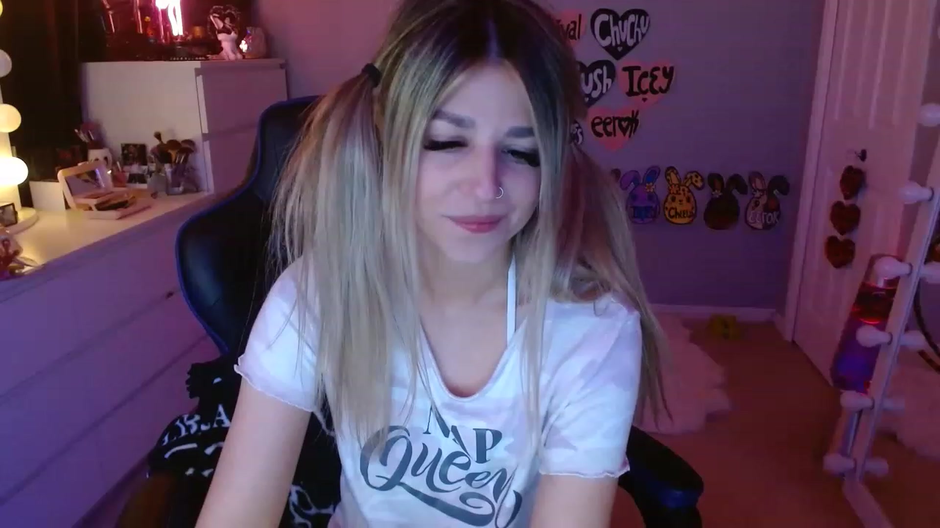 Gallery image thumbnail from Serafina's myfreecams stream on, 05/12/2023, 03:08 image 17 of 20