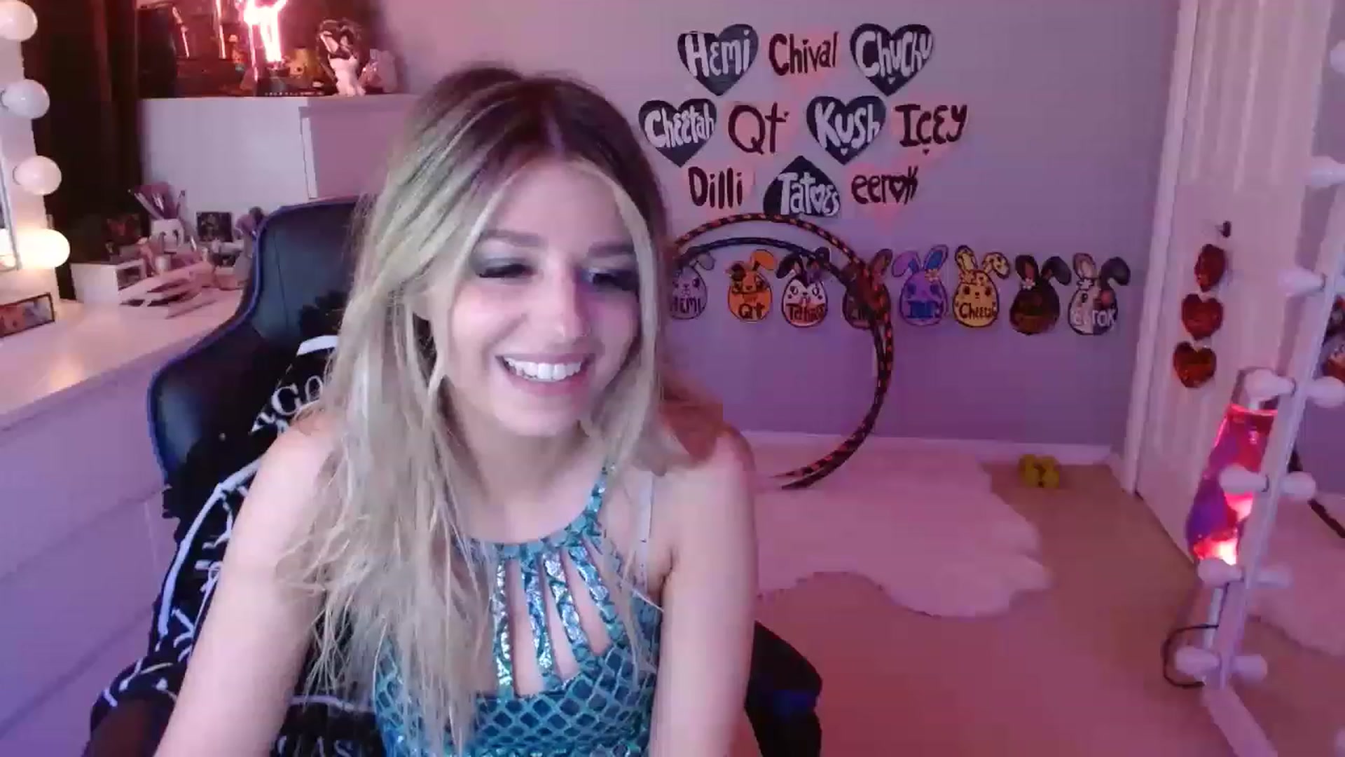 Gallery image thumbnail from Serafina's myfreecams stream on, 05/15/2023, 04:20 image 12 of 20