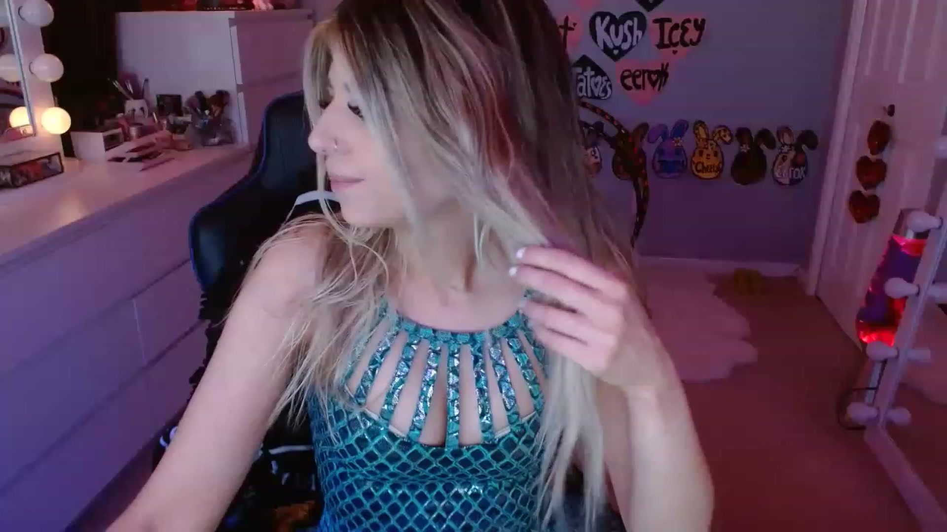 Gallery image thumbnail from Serafina's myfreecams stream on, 05/15/2023, 04:20 image 1 of 20