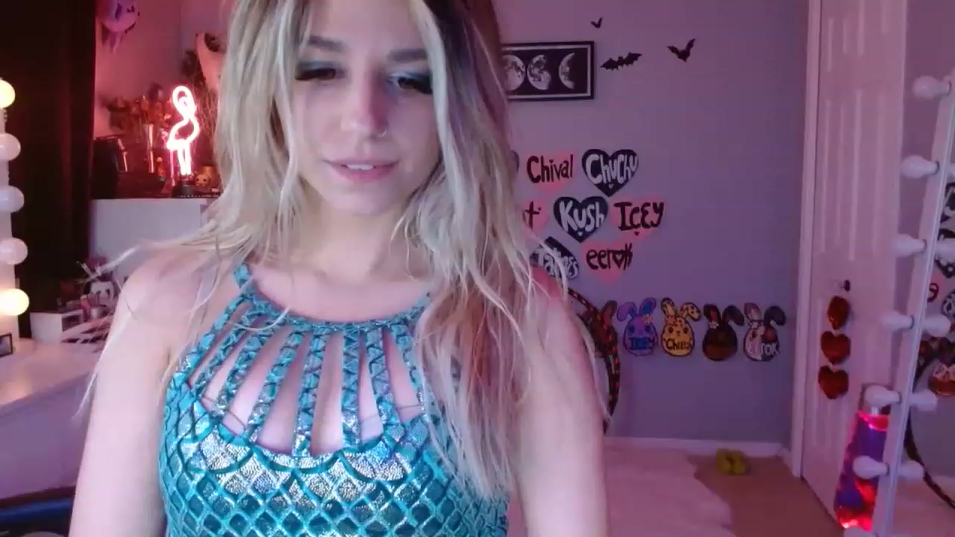 Gallery image thumbnail from Serafina's myfreecams stream on, 05/15/2023, 04:20 image 2 of 20
