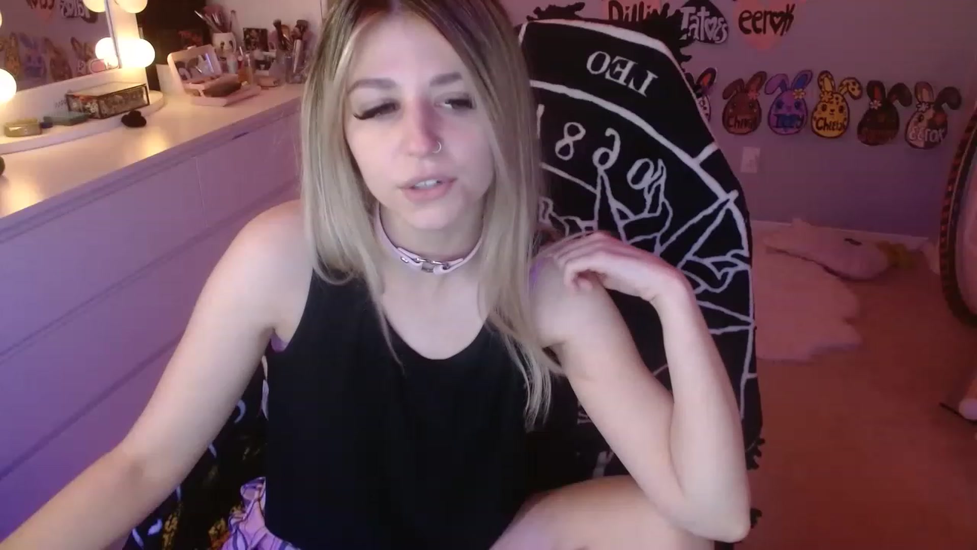 Gallery image thumbnail from Serafina's myfreecams stream on, 05/22/2023, 06:25 image 9 of 20