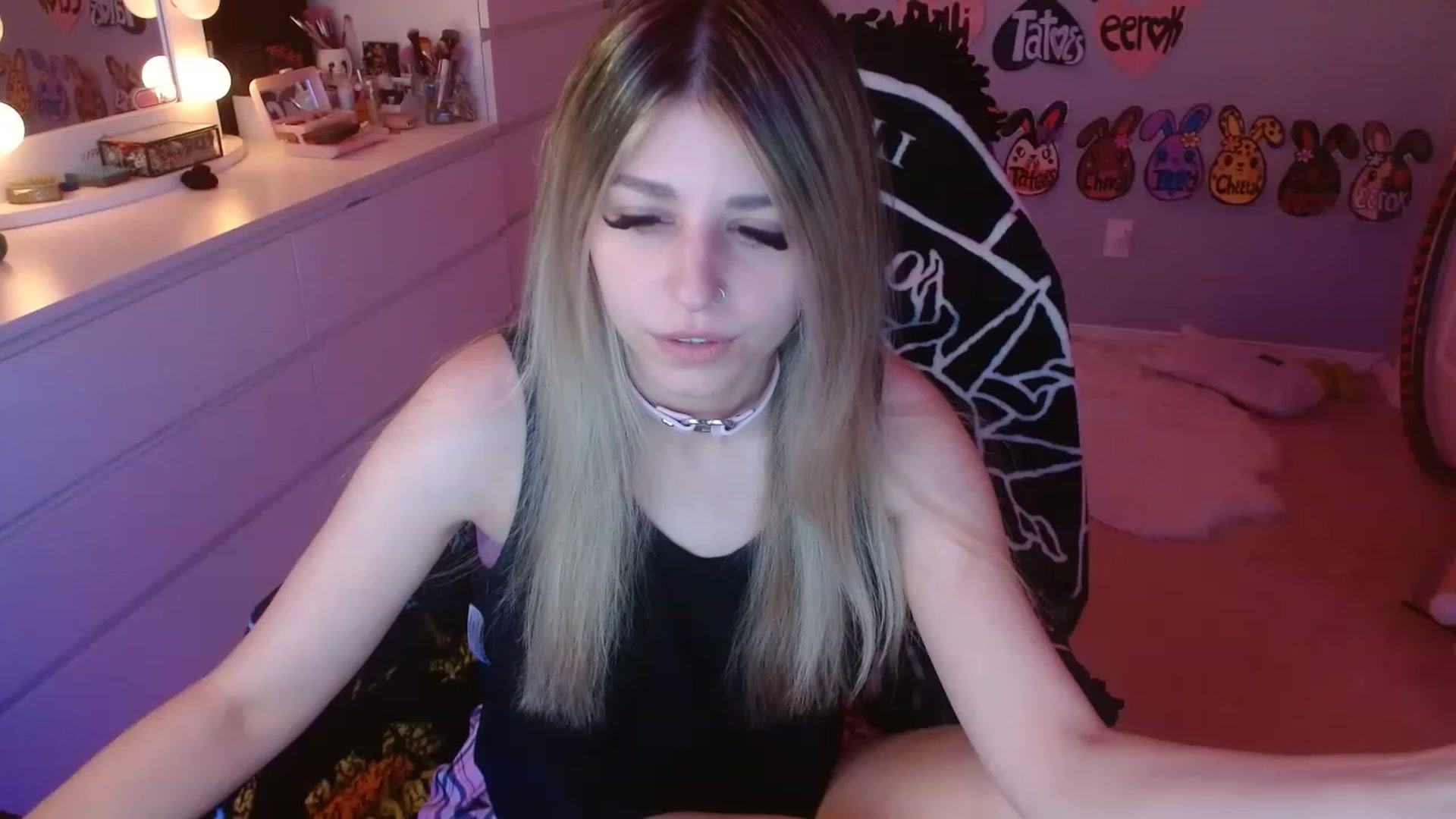 Gallery image thumbnail from Serafina's myfreecams stream on, 05/22/2023, 06:25 image 14 of 20