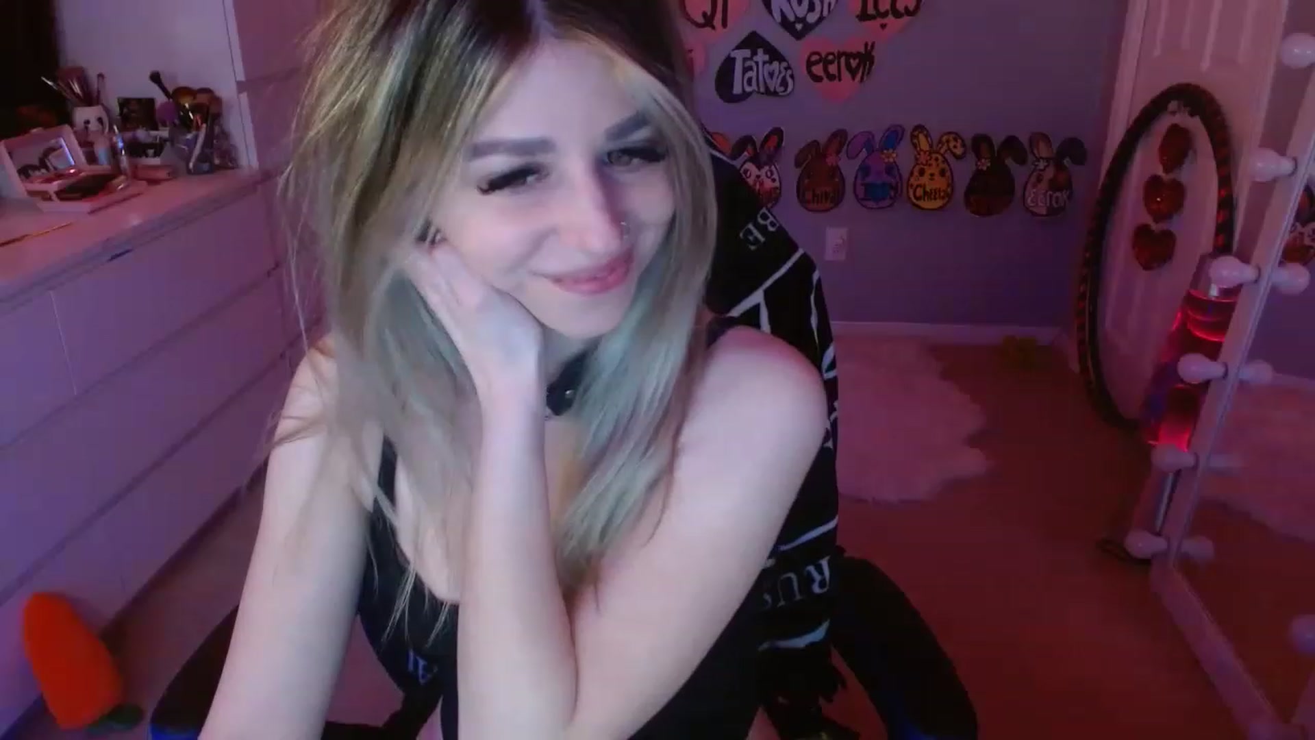Gallery image thumbnail from Serafina's myfreecams stream on, 05/25/2023, 05:01 image 4 of 20