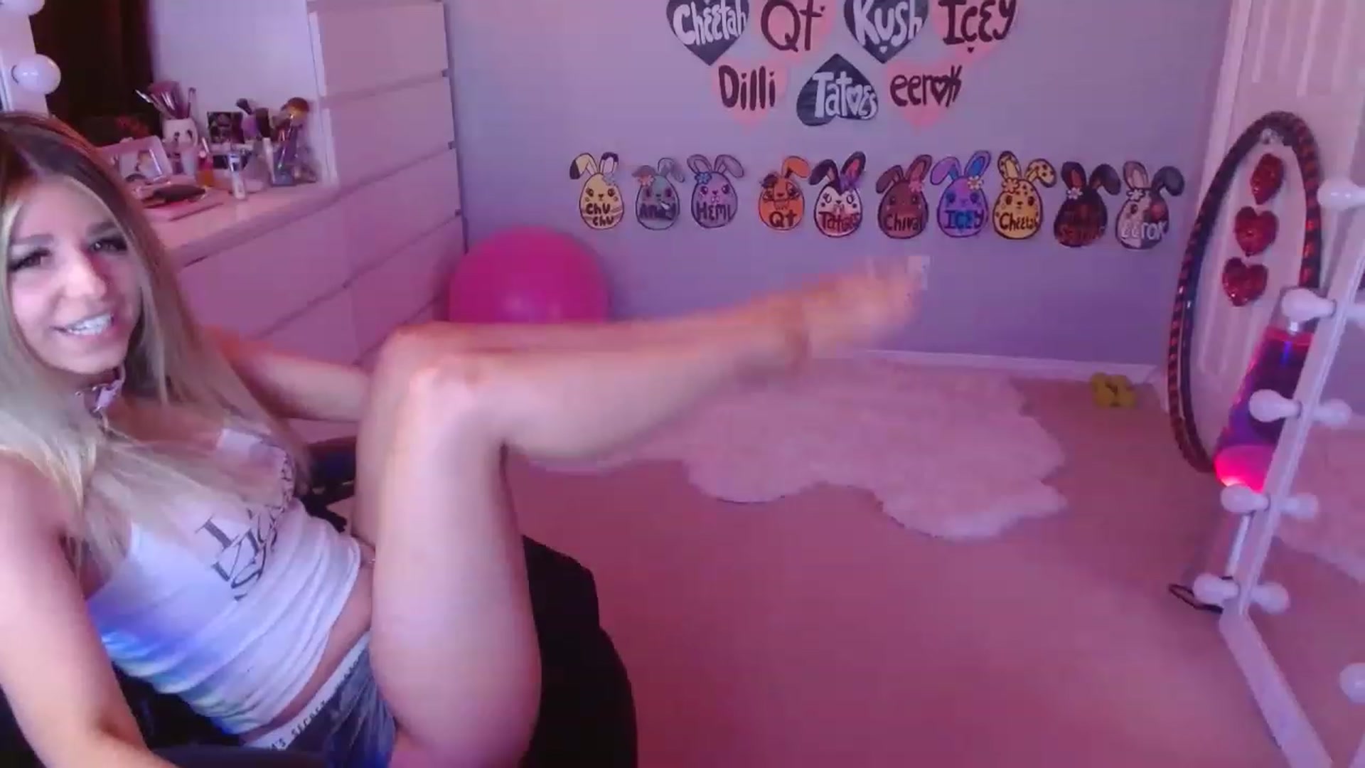 Gallery image thumbnail from Serafina's myfreecams stream on, 05/27/2023, 05:06 image 7 of 20