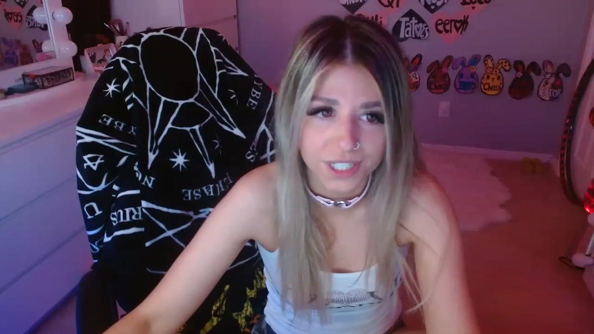 Gallery image thumbnail from Serafina's myfreecams stream on, 05/27/2023, 05:06 image 19 of 20