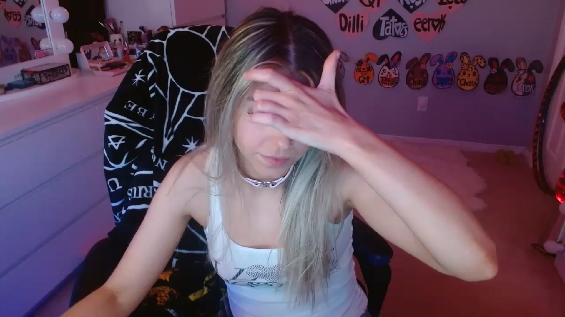 Gallery image thumbnail from Serafina's myfreecams stream on, 05/27/2023, 05:06 image 18 of 20