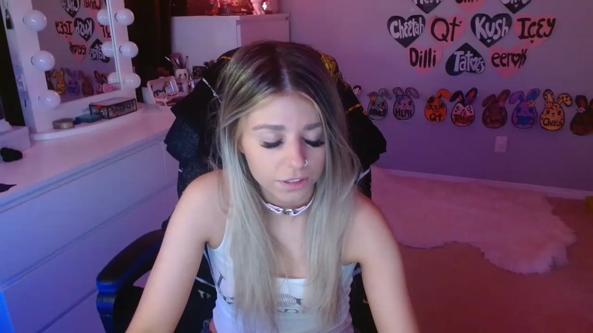 Gallery image thumbnail from Serafina's myfreecams stream on, 05/27/2023, 07:30 image 13 of 20