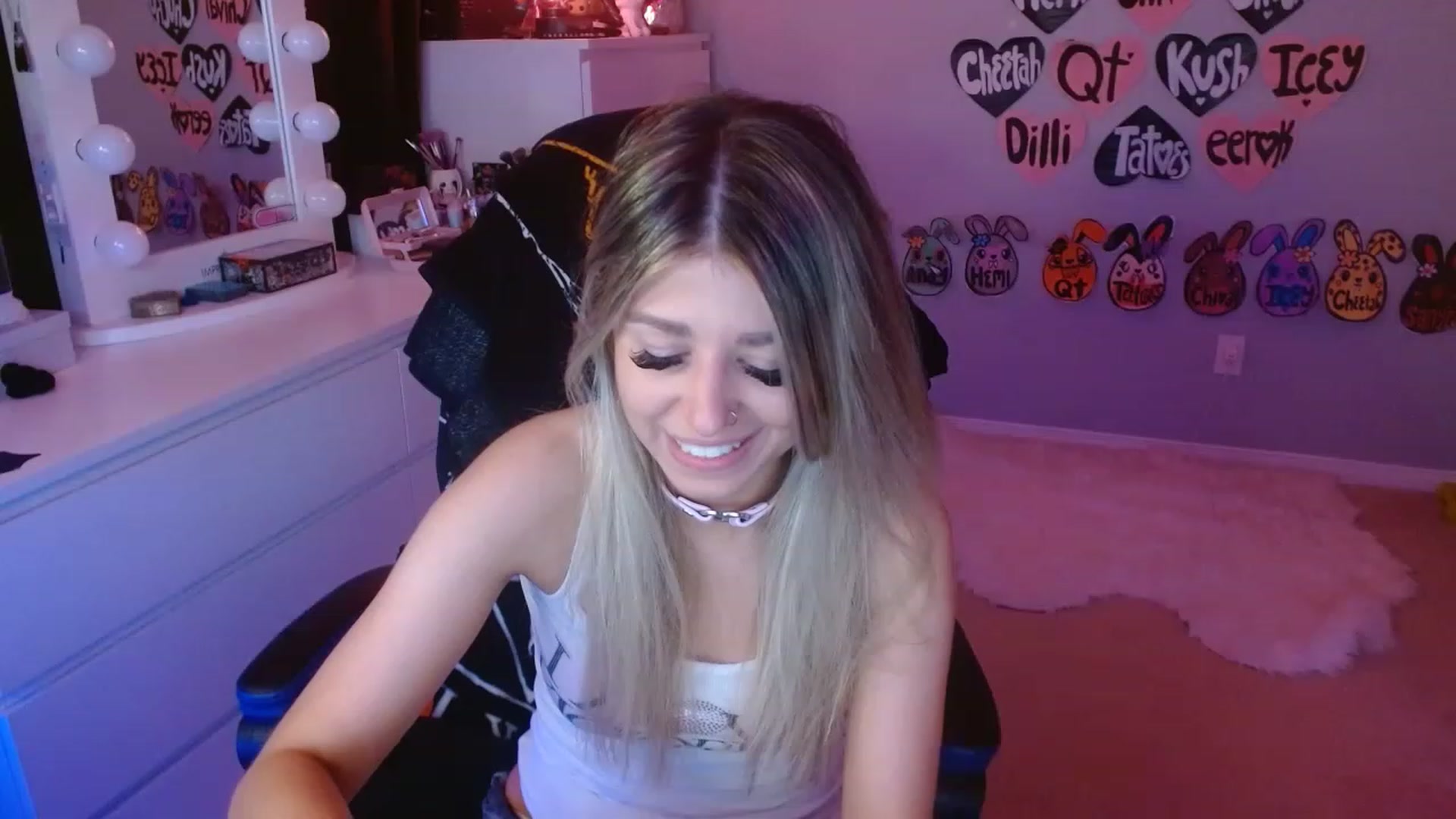 Gallery image thumbnail from Serafina's myfreecams stream on, 05/27/2023, 07:30 image 5 of 20
