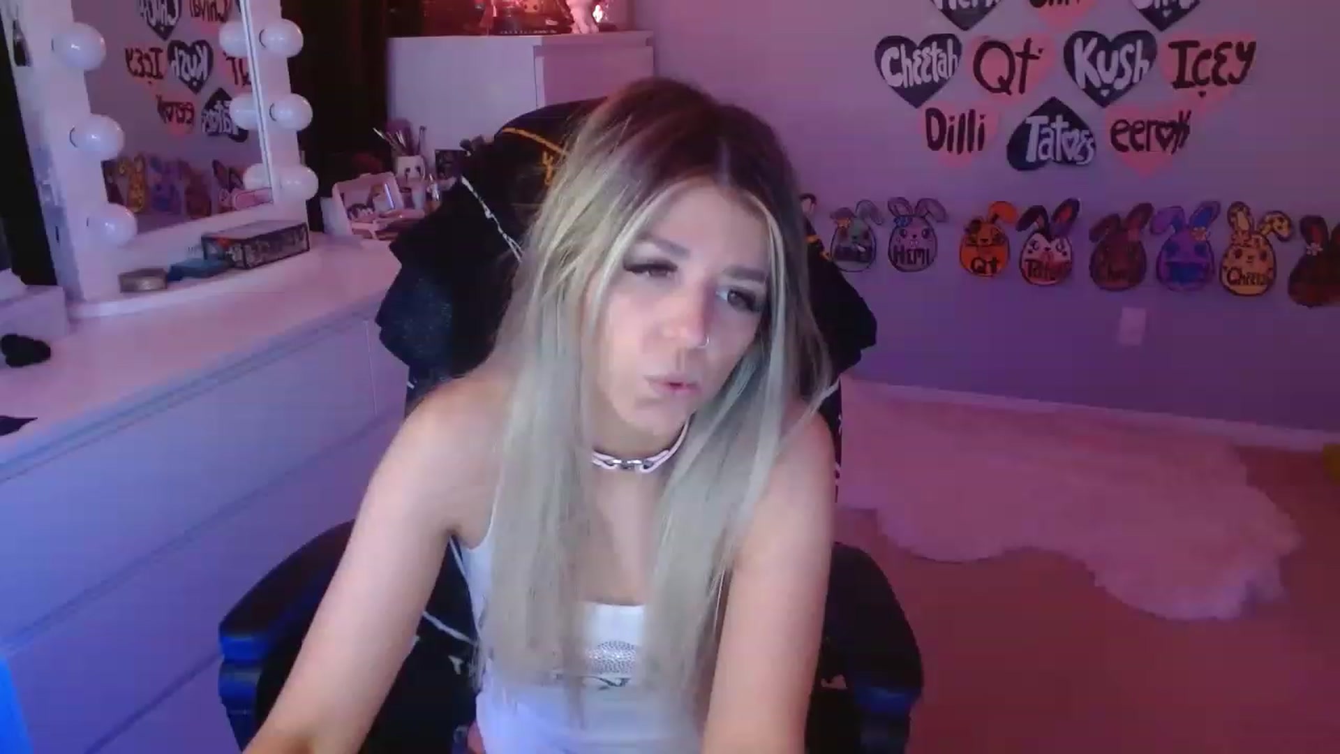Gallery image thumbnail from Serafina's myfreecams stream on, 05/27/2023, 07:30 image 12 of 20