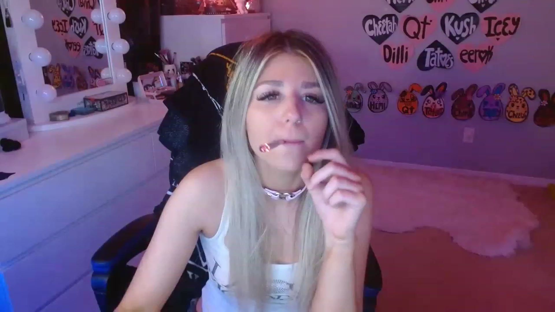 Gallery image thumbnail from Serafina's myfreecams stream on, 05/27/2023, 07:30 image 9 of 20