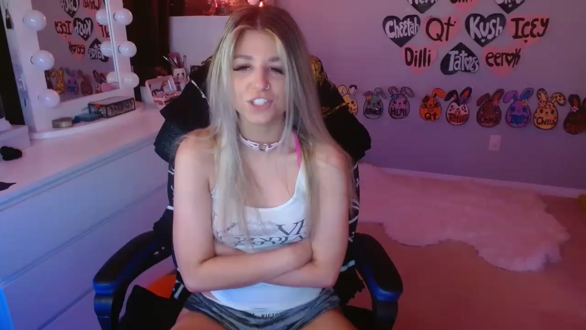 Gallery image thumbnail from Serafina's myfreecams stream on, 05/27/2023, 07:30 image 19 of 20