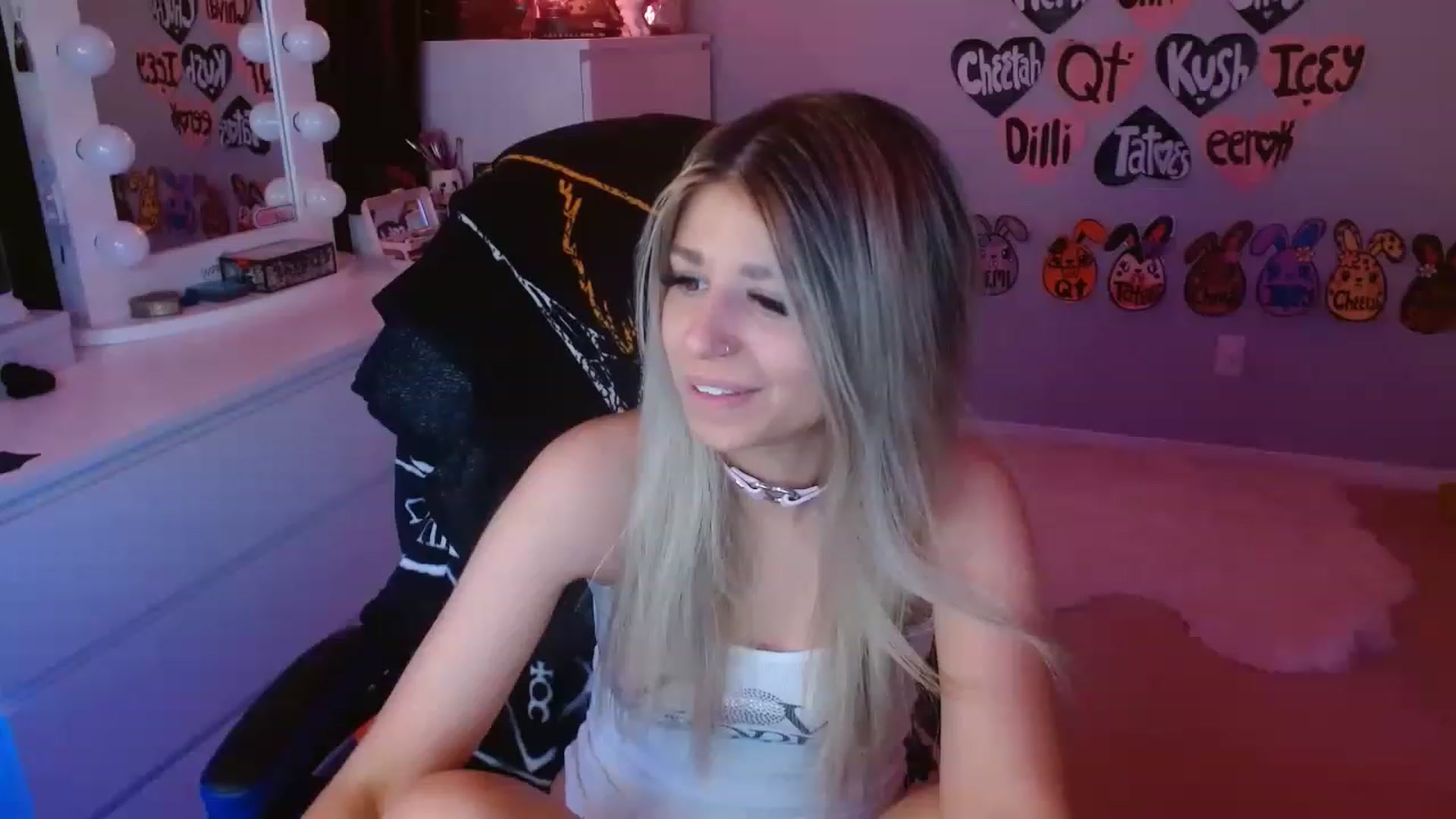 Gallery image thumbnail from Serafina's myfreecams stream on, 05/27/2023, 07:30 image 3 of 20