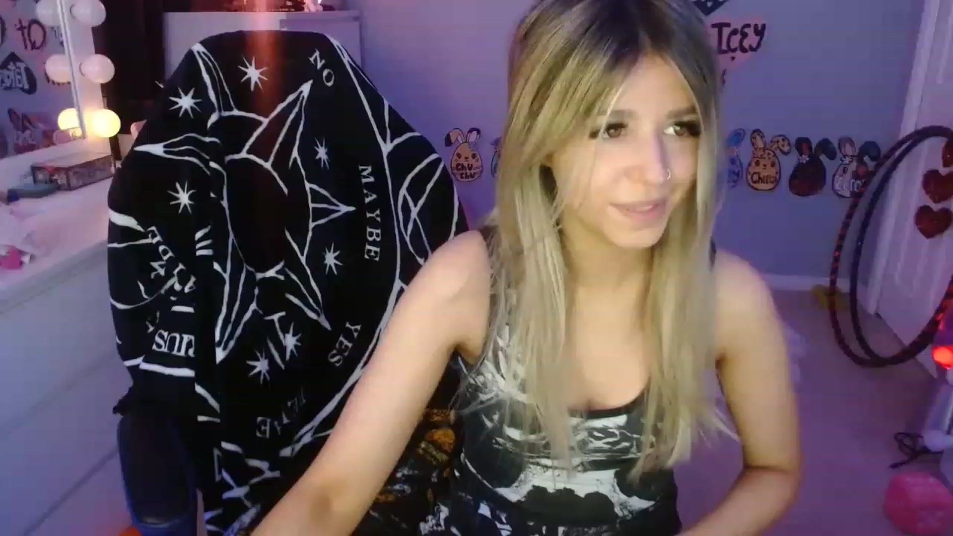 Gallery image thumbnail from Serafina's myfreecams stream on, 05/28/2023, 03:33 image 7 of 20
