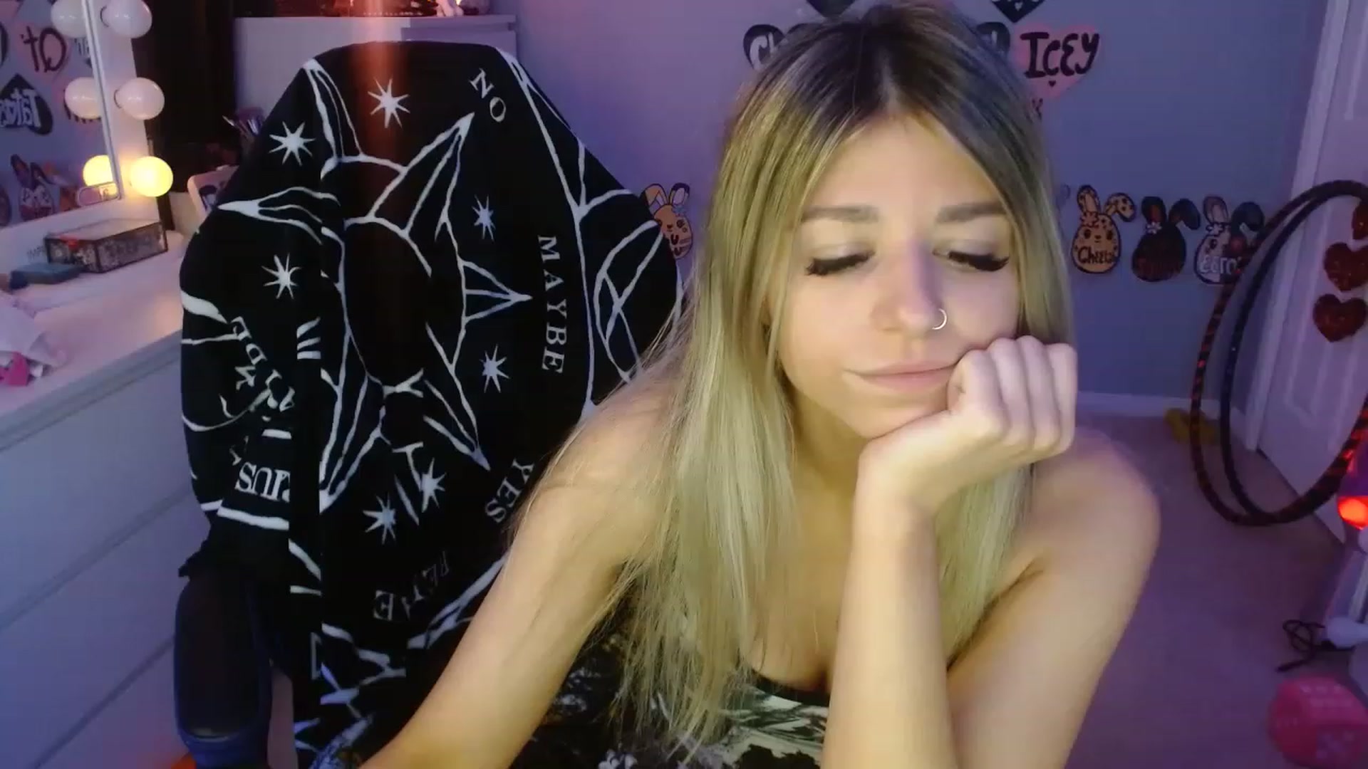 Gallery image thumbnail from Serafina's myfreecams stream on, 05/28/2023, 03:33 image 12 of 20