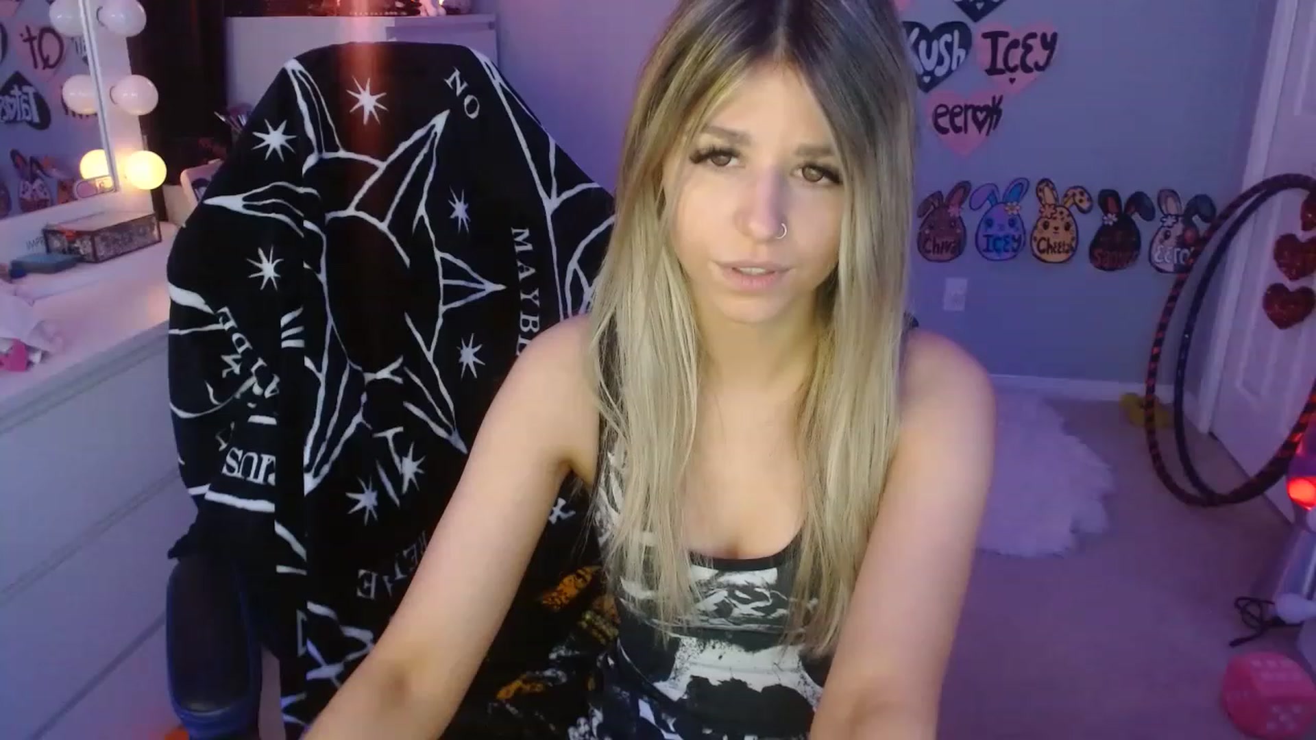Gallery image thumbnail from Serafina's myfreecams stream on, 05/28/2023, 03:33 image 5 of 20