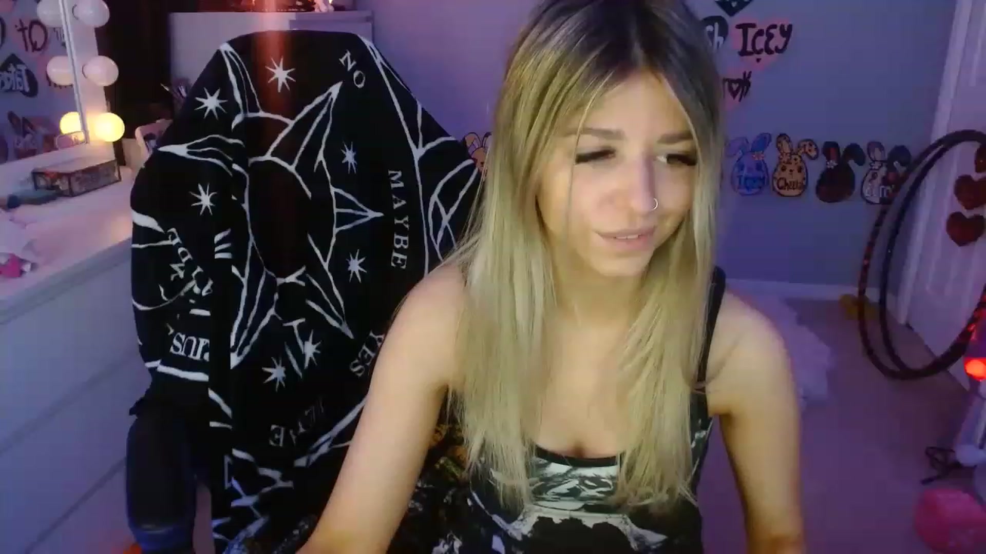 Gallery image thumbnail from Serafina's myfreecams stream on, 05/28/2023, 03:33 image 13 of 20