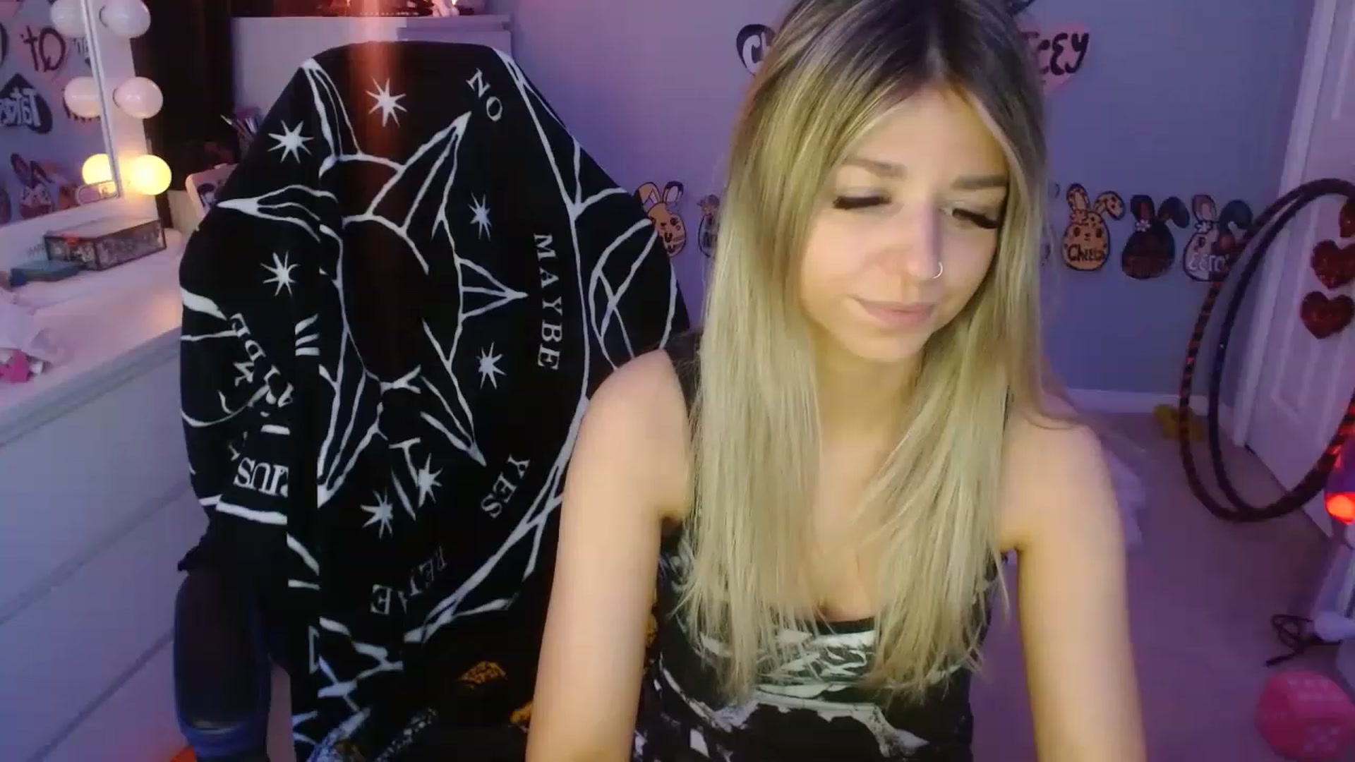Gallery image thumbnail from Serafina's myfreecams stream on, 05/28/2023, 03:33 image 18 of 20