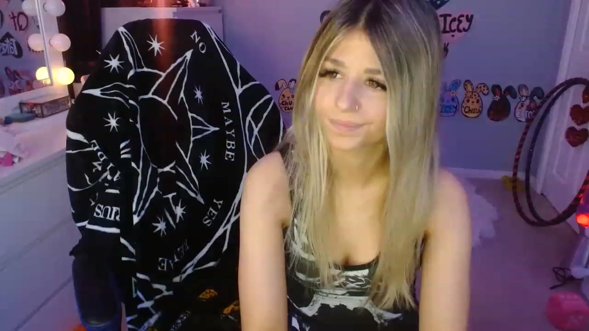 Gallery image thumbnail from Serafina's myfreecams stream on, 05/28/2023, 03:33 image 8 of 20