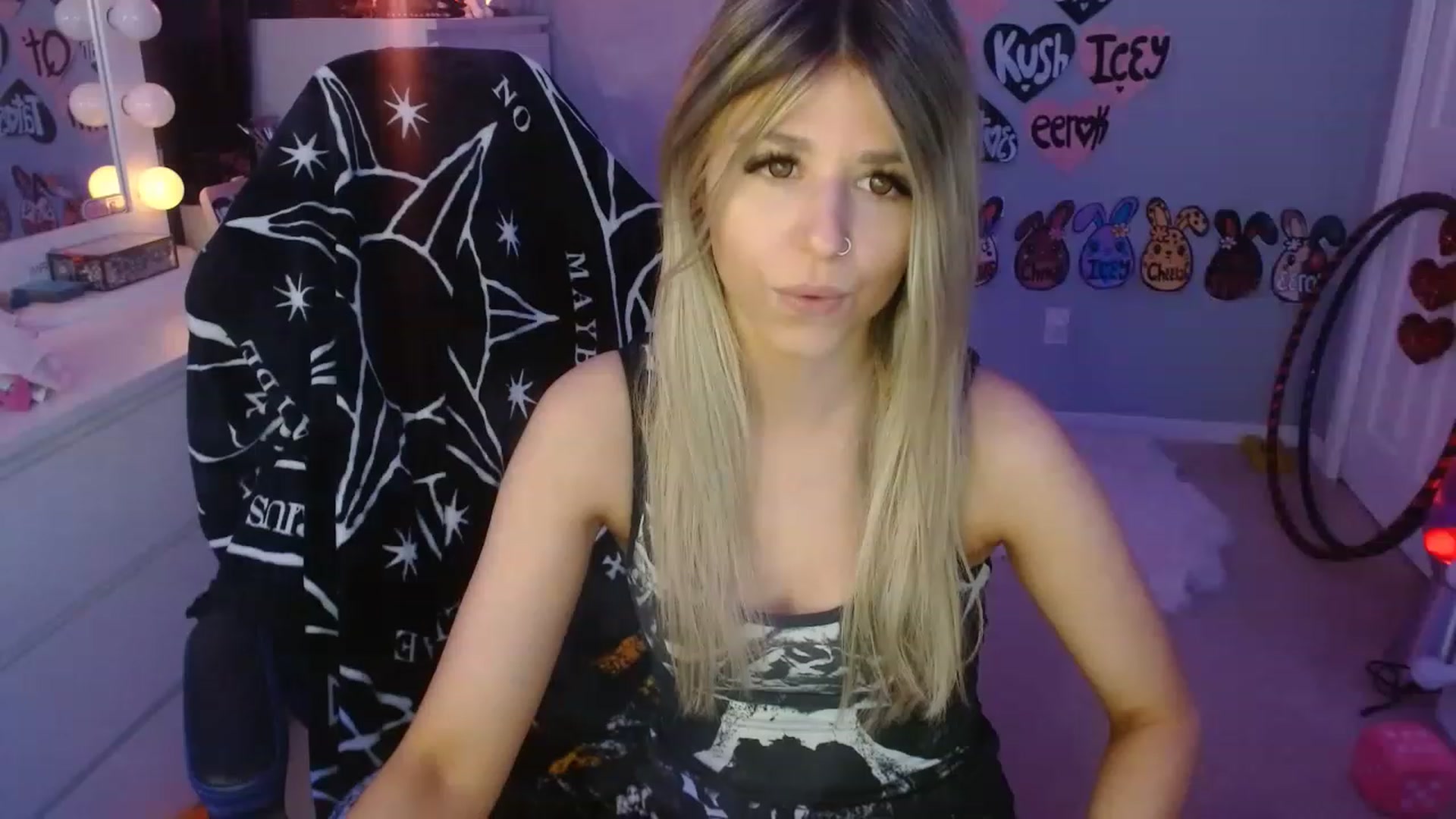 Gallery image thumbnail from Serafina's myfreecams stream on, 05/28/2023, 03:33 image 3 of 20