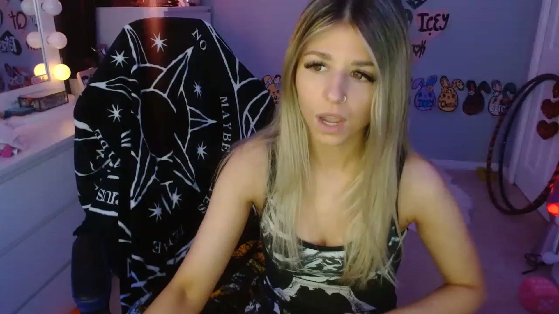 Gallery image thumbnail from Serafina's myfreecams stream on, 05/28/2023, 03:33 image 17 of 20