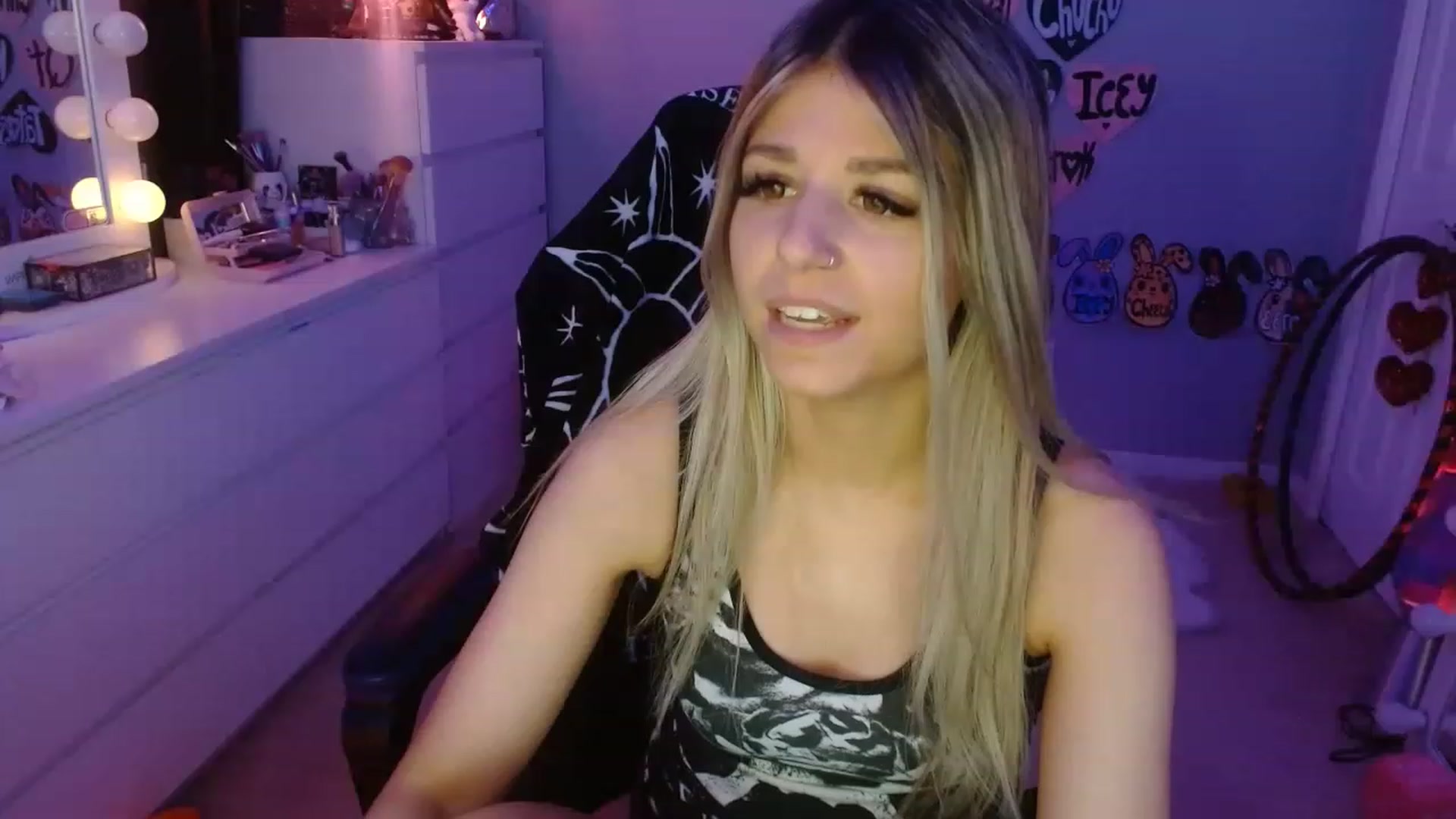 Gallery image thumbnail from Serafina's myfreecams stream on, 05/28/2023, 06:04 image 1 of 20