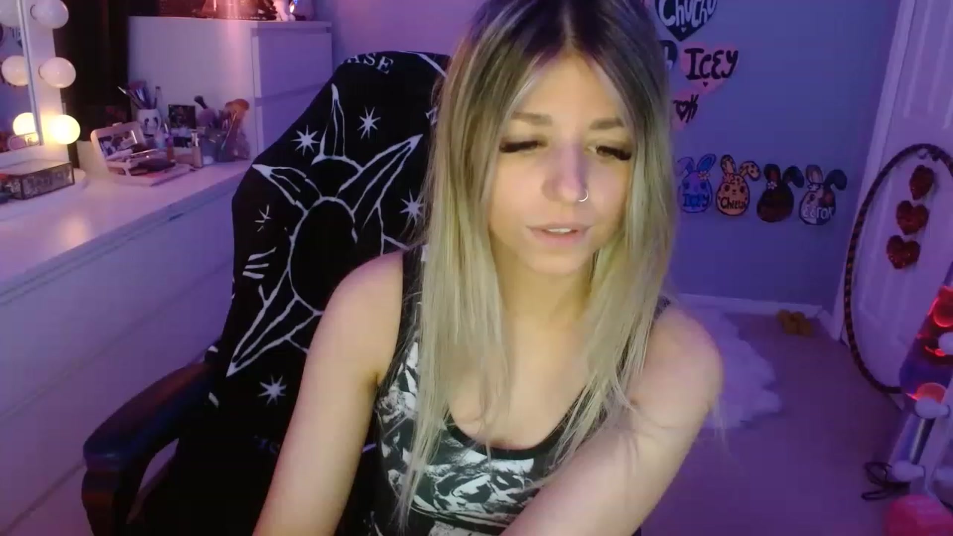 Gallery image thumbnail from Serafina's myfreecams stream on, 05/28/2023, 06:04 image 13 of 20