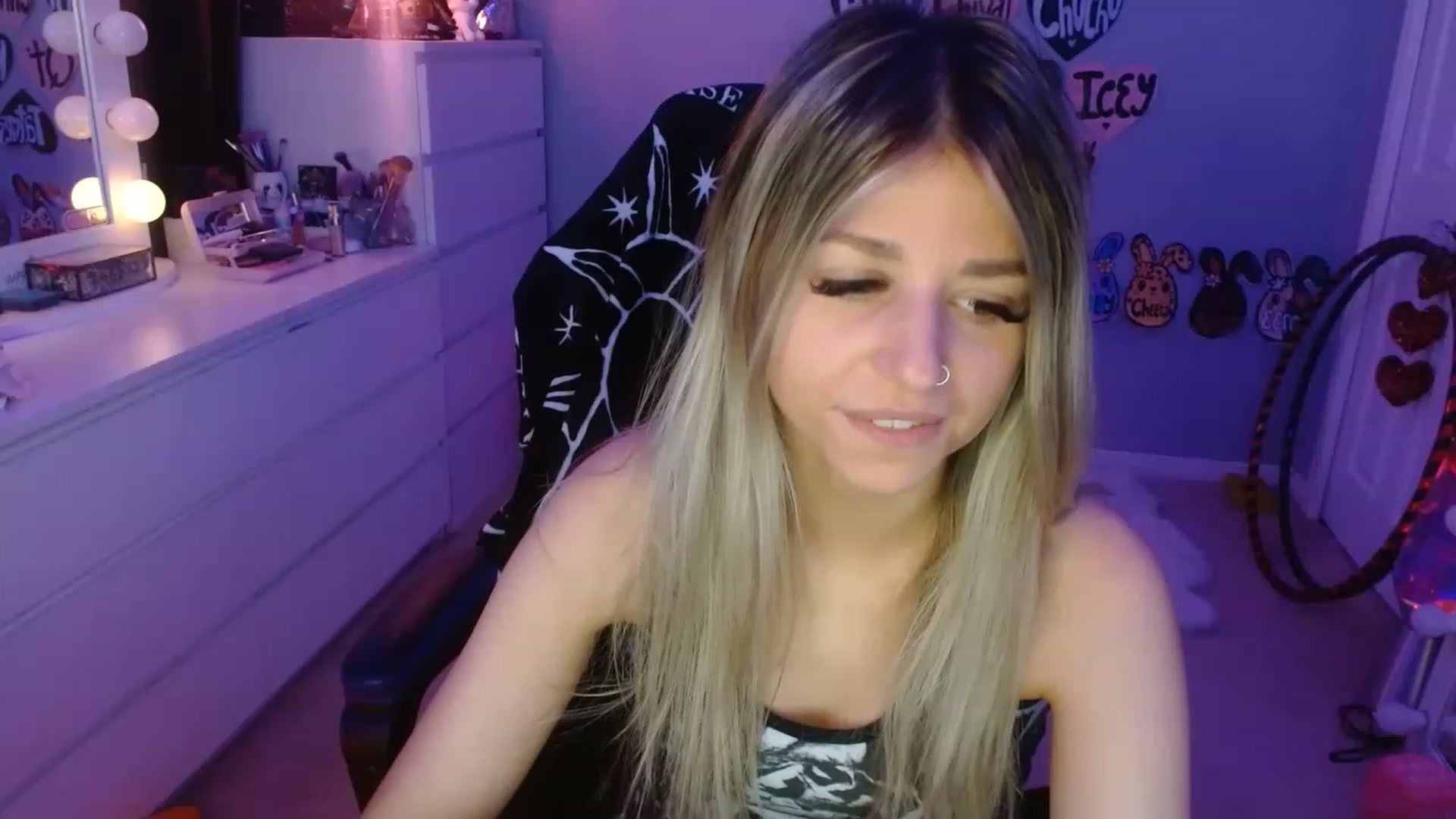 Gallery image thumbnail from Serafina's myfreecams stream on, 05/28/2023, 06:04 image 3 of 20