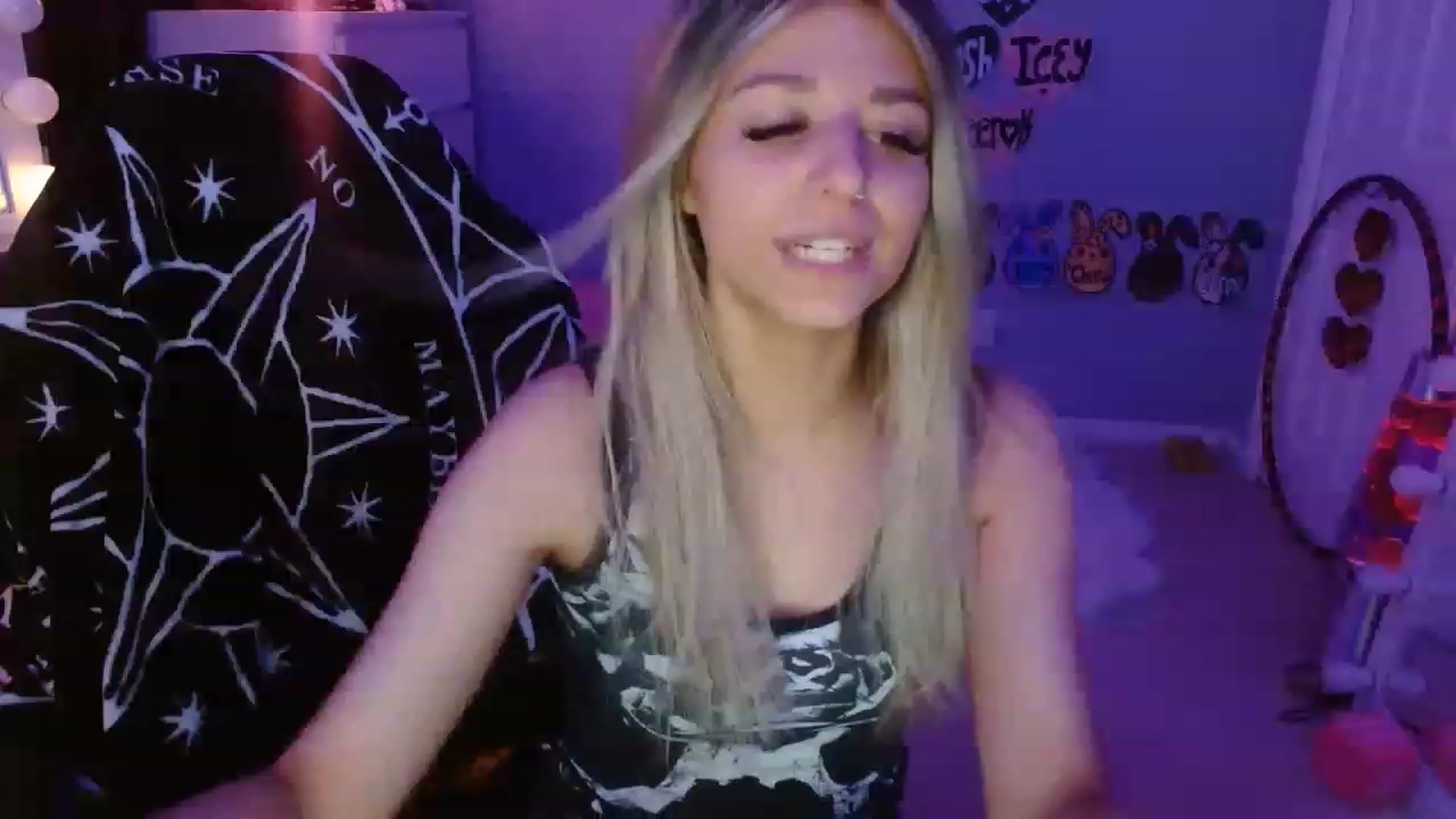 Gallery image thumbnail from Serafina's myfreecams stream on, 05/28/2023, 06:04 image 16 of 20