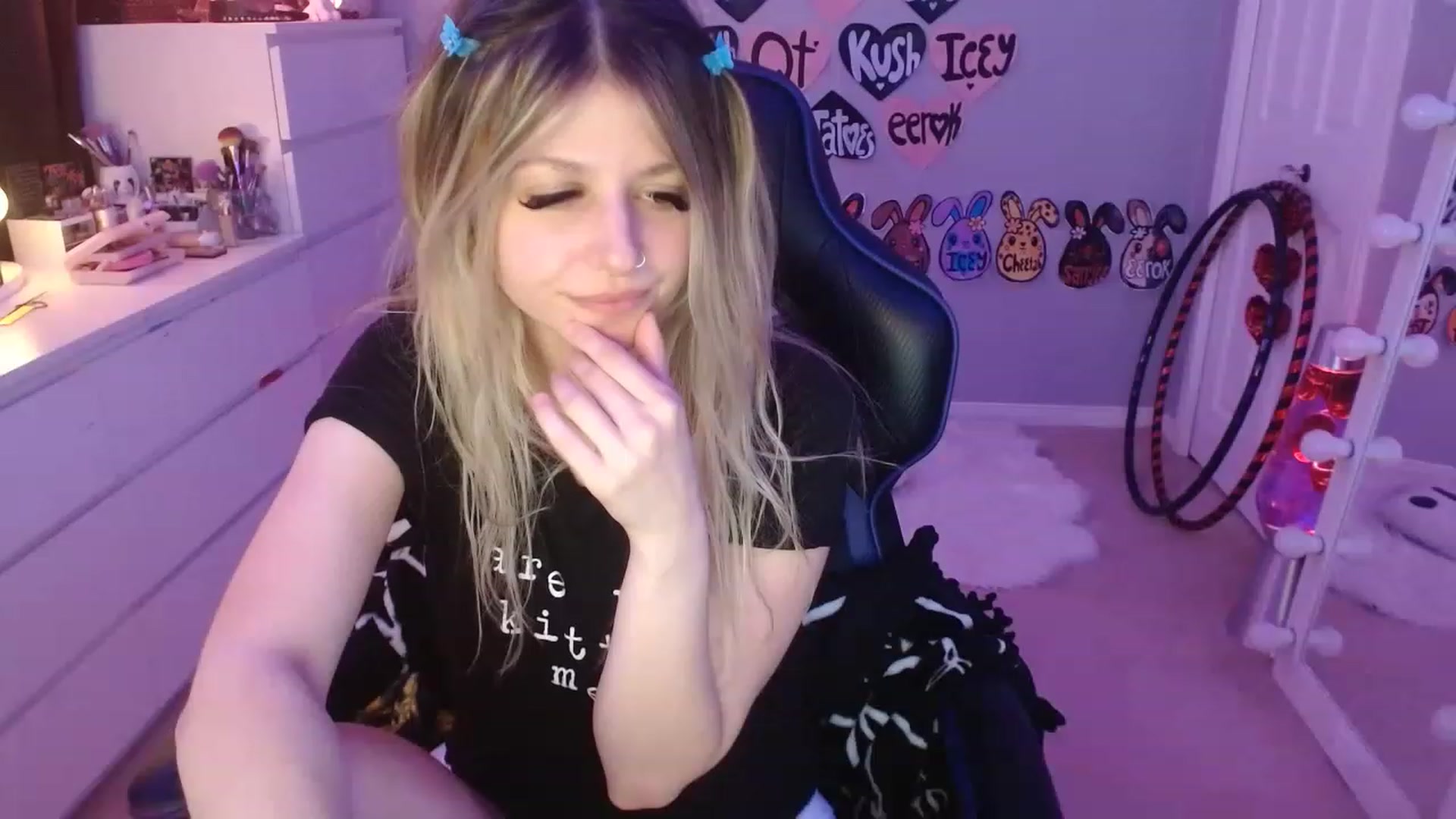 Gallery image thumbnail from Serafina's myfreecams stream on, 06/05/2023, 06:33 image 16 of 20