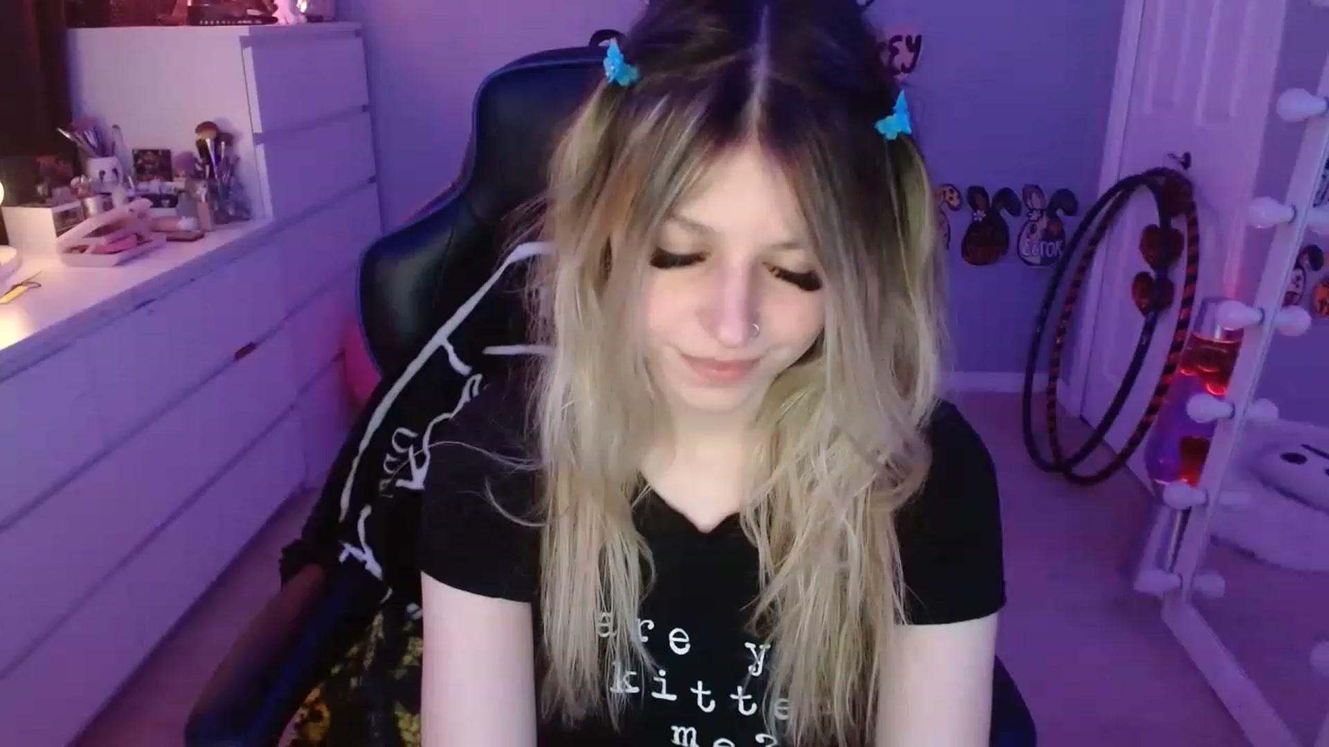 Gallery image thumbnail from Serafina's myfreecams stream on, 06/05/2023, 06:33 image 6 of 20