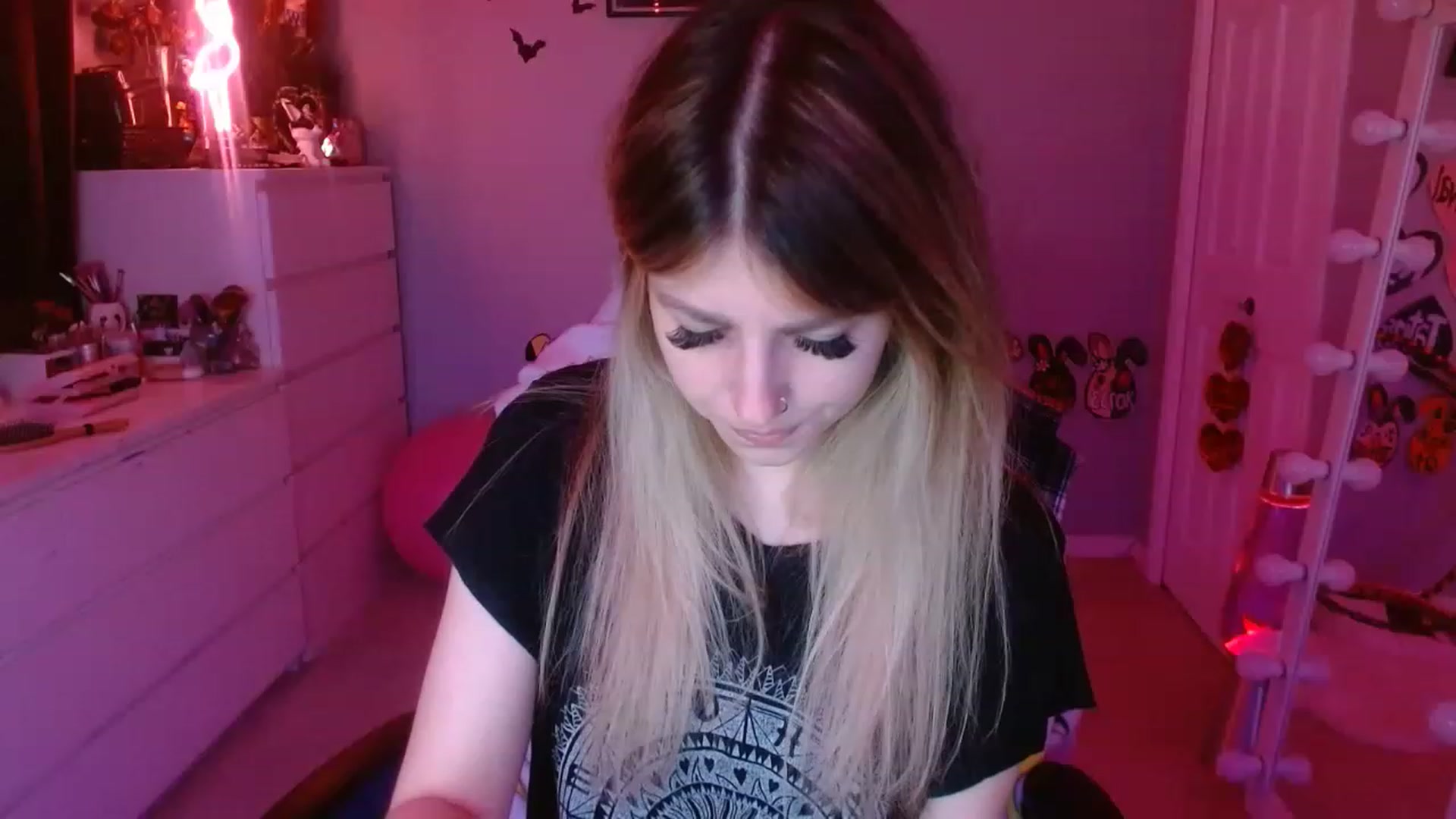 Gallery image thumbnail from Serafina's myfreecams stream on, 06/09/2023, 04:50 image 1 of 20