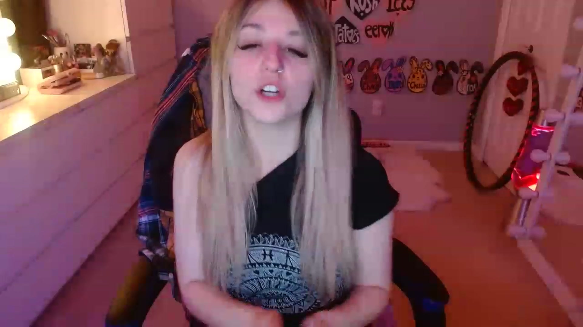 Gallery image thumbnail from Serafina's myfreecams stream on, 06/09/2023, 04:50 image 15 of 20