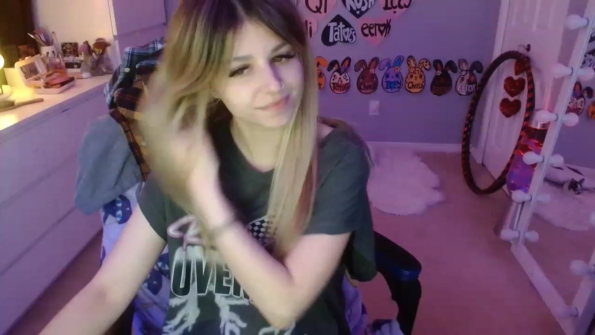 Gallery image thumbnail from Serafina's myfreecams stream on, 06/09/2023, 07:17 image 4 of 20