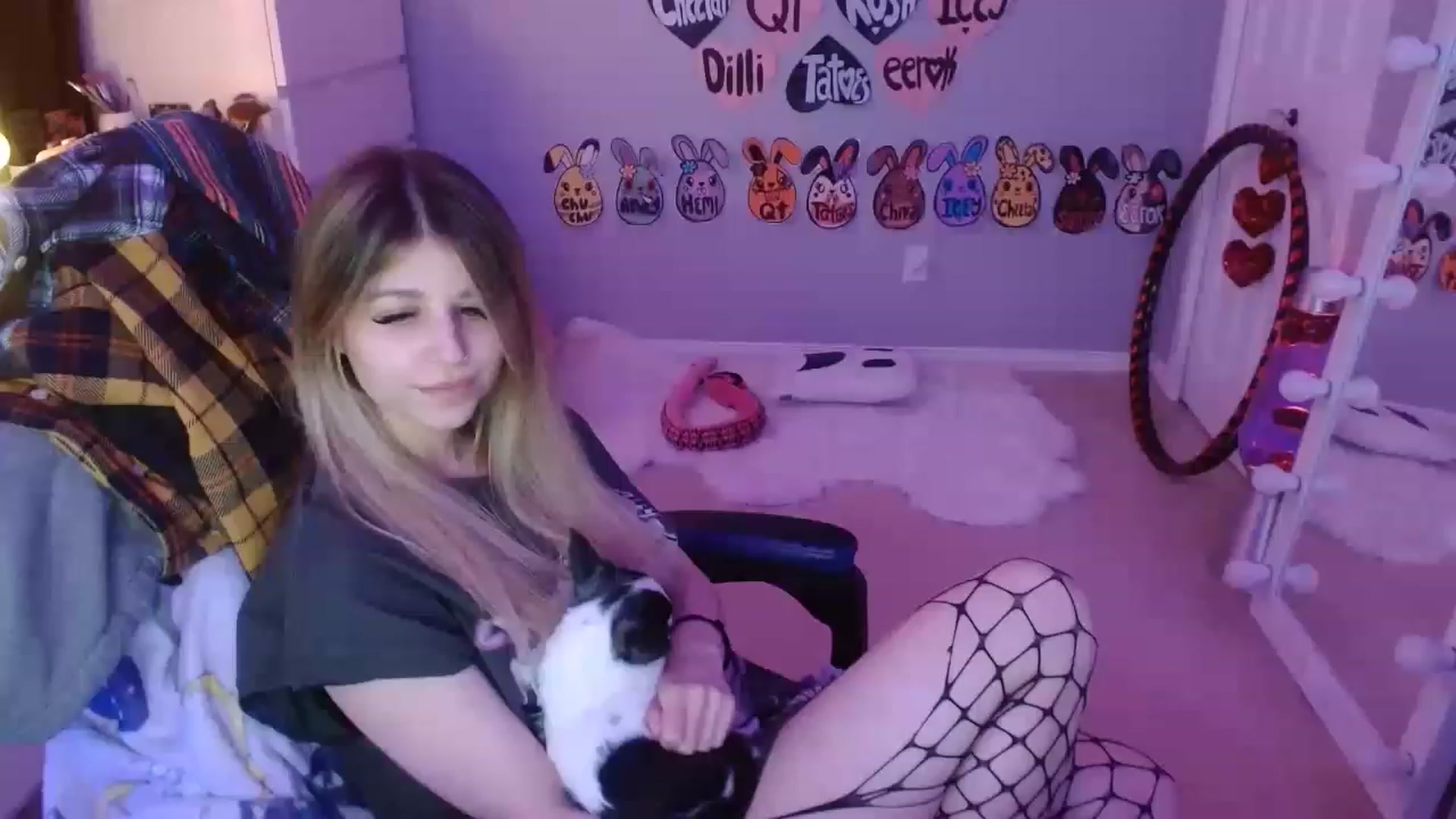 Gallery image thumbnail from Serafina's myfreecams stream on, 06/09/2023, 07:17 image 16 of 20