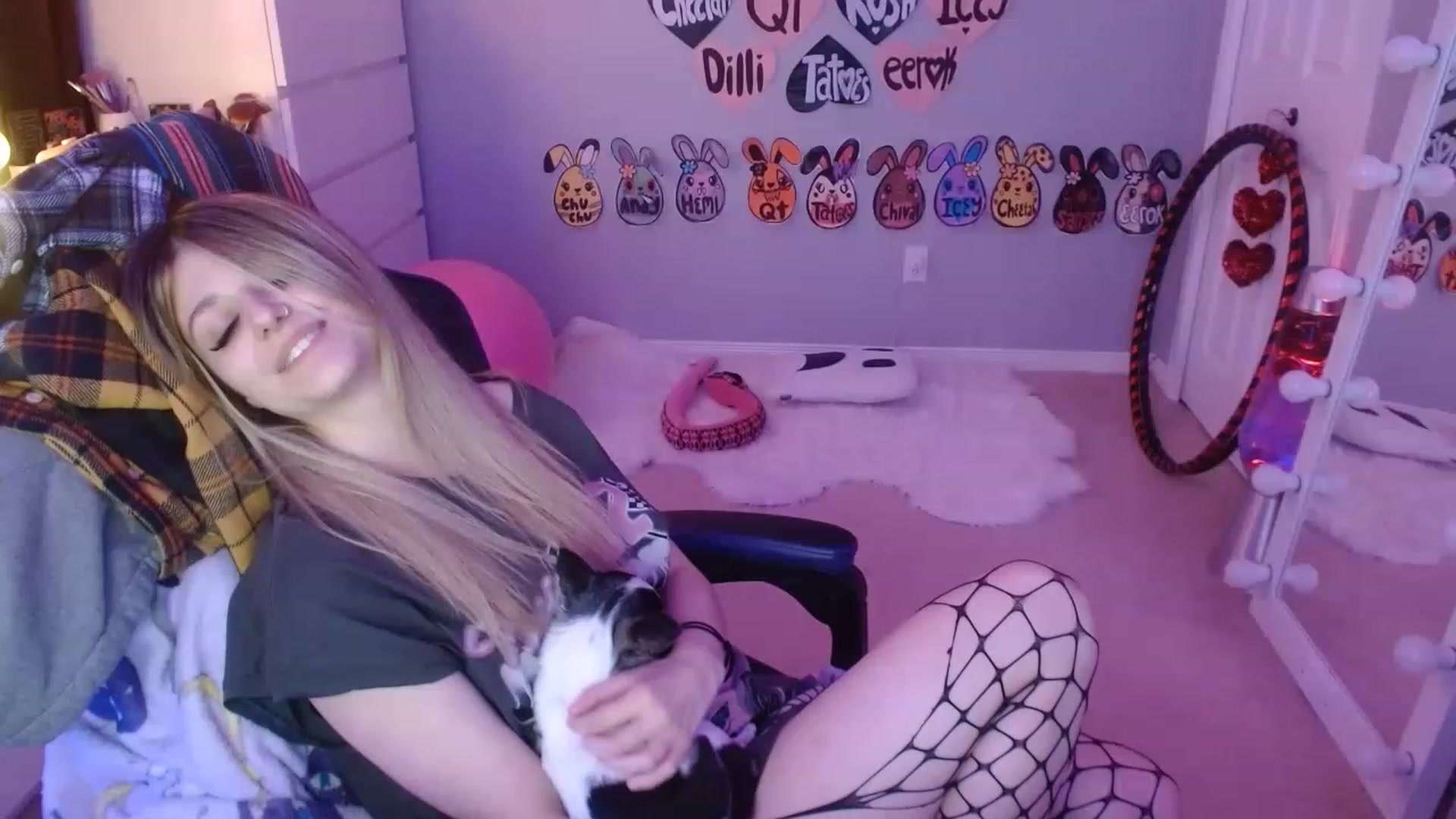 Gallery image thumbnail from Serafina's myfreecams stream on, 06/09/2023, 07:17 image 17 of 20