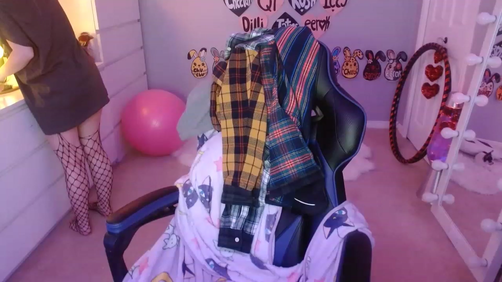 Gallery image thumbnail from Serafina's myfreecams stream on, 06/09/2023, 07:17 image 6 of 20