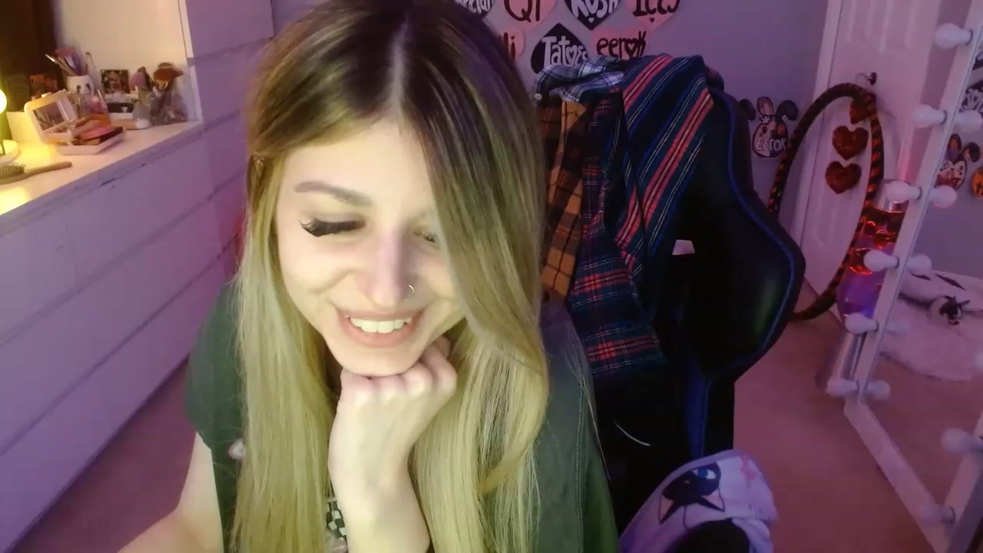 Gallery image thumbnail from Serafina's myfreecams stream on, 06/09/2023, 07:17 image 9 of 20