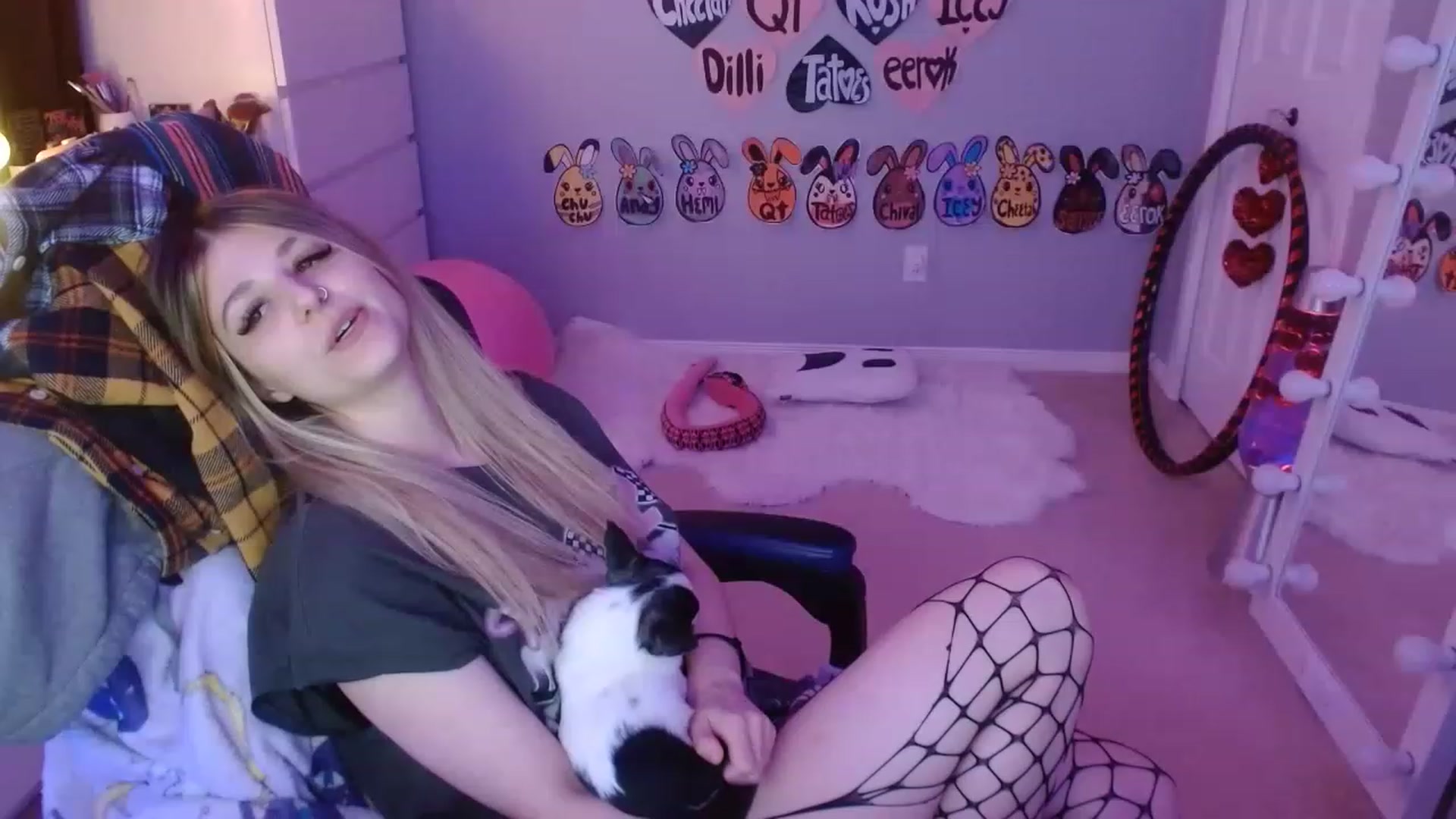 Gallery image thumbnail from Serafina's myfreecams stream on, 06/09/2023, 07:17 image 15 of 20