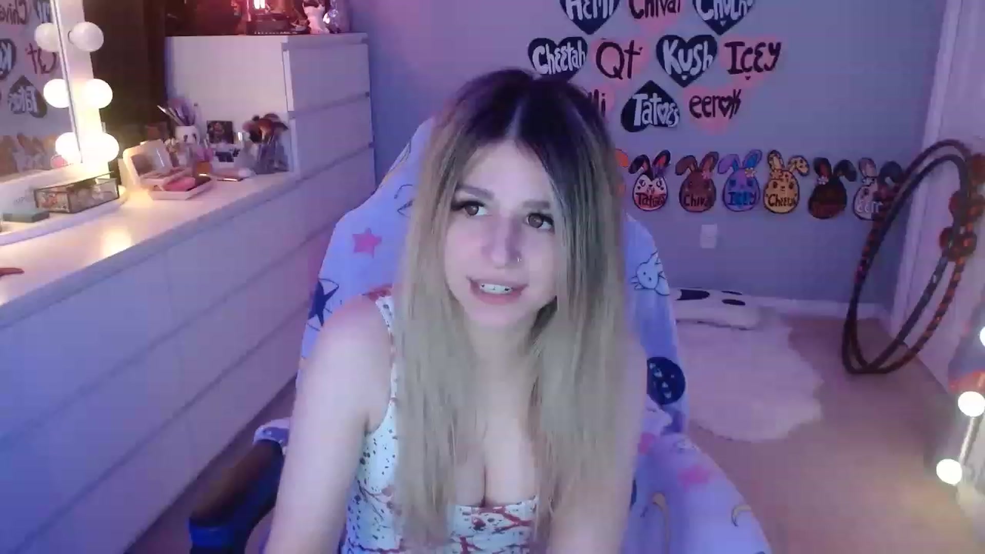 Gallery image thumbnail from Serafina's myfreecams stream on, 06/11/2023, 03:35 image 4 of 20